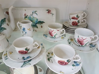 26725034b - Coffee, tea and dinner service, Villeroy & Boch Luxembourg, decor: bouquet, coffee pot, teapot, sugar bowl, milk jug, 6 coffee cups with saucers, 6 tea cups with saucers, 12 cake plates, round cake plate, king cake plate, 6 deep and 6 flat plates, 4 small bowls, 3 side dish bowls, 2 oval plates, gravy boat, lidded tureen, hardly used, with slight traces of usage