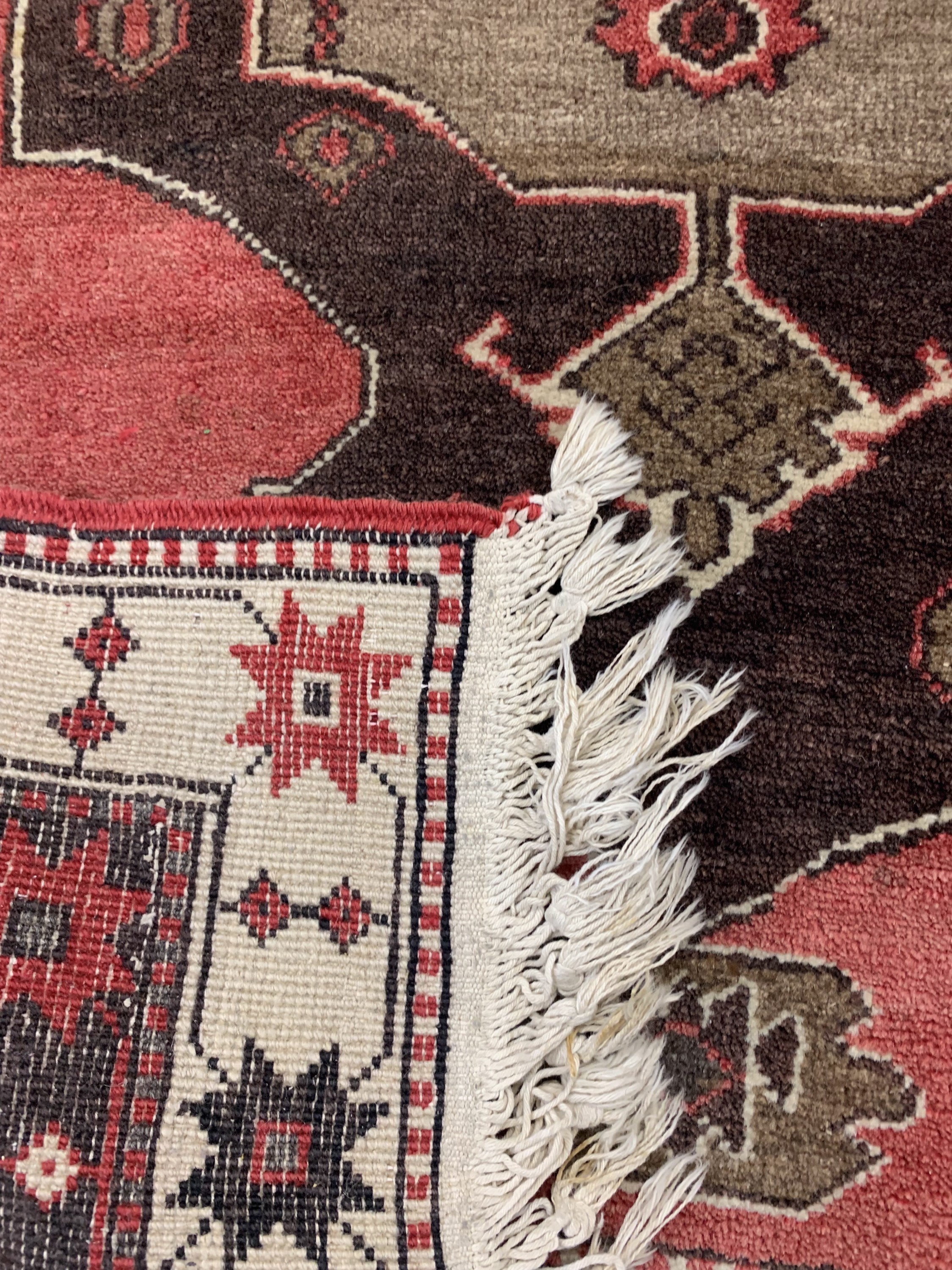 Detail b: 2 Lots Kurt, Türkei, ca. 60 Jahre, Wolle auf Wolle, ca. 310 x 85 cm &% ca. 190 x 100 cm, EHZ: 2