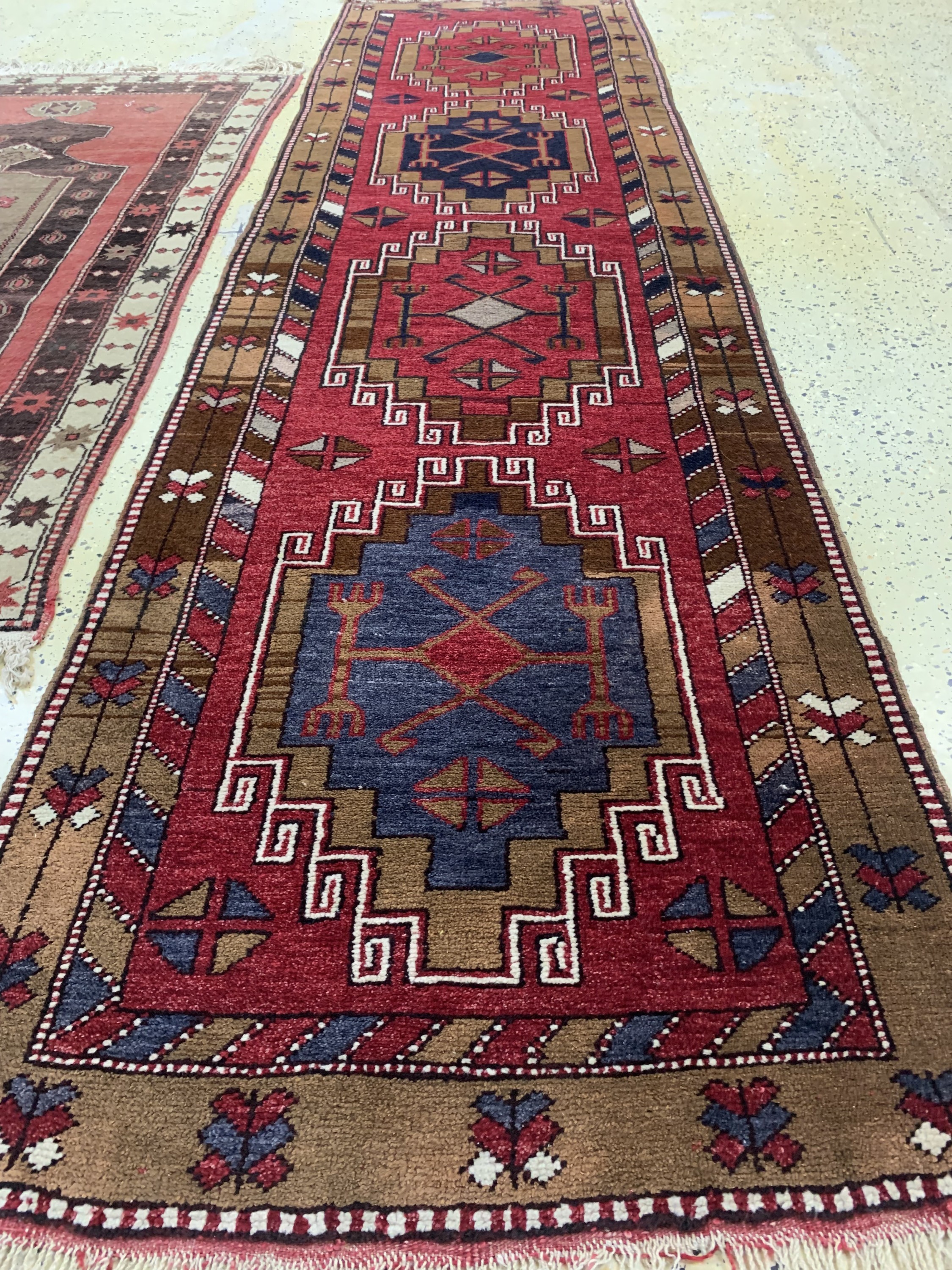 Detail c: 2 Lots Kurt, Türkei, ca. 60 Jahre, Wolle auf Wolle, ca. 310 x 85 cm &% ca. 190 x 100 cm, EHZ: 2