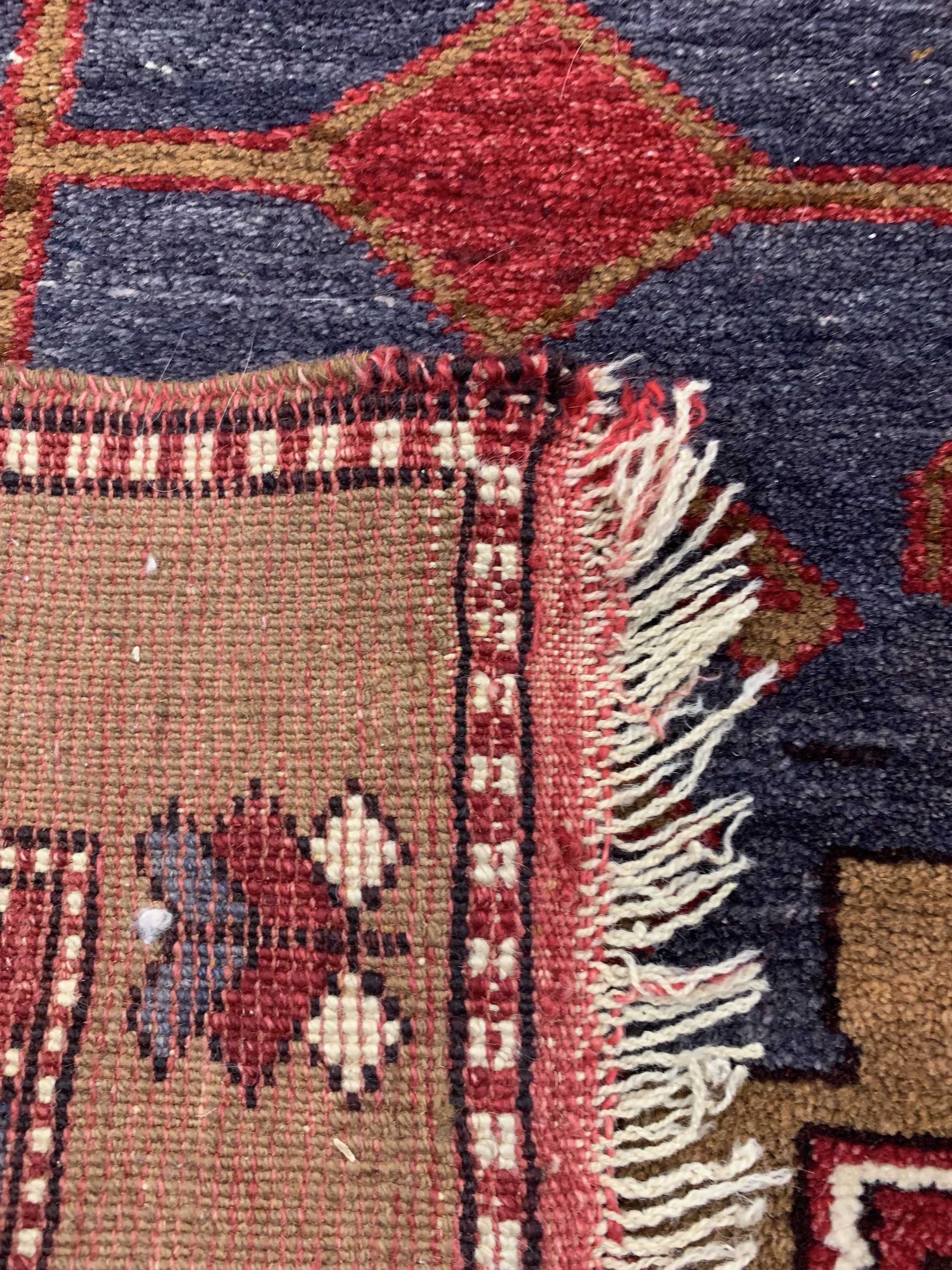 Detail d: 2 Lots Kurt, Türkei, ca. 60 Jahre, Wolle auf Wolle, ca. 310 x 85 cm &% ca. 190 x 100 cm, EHZ: 2
