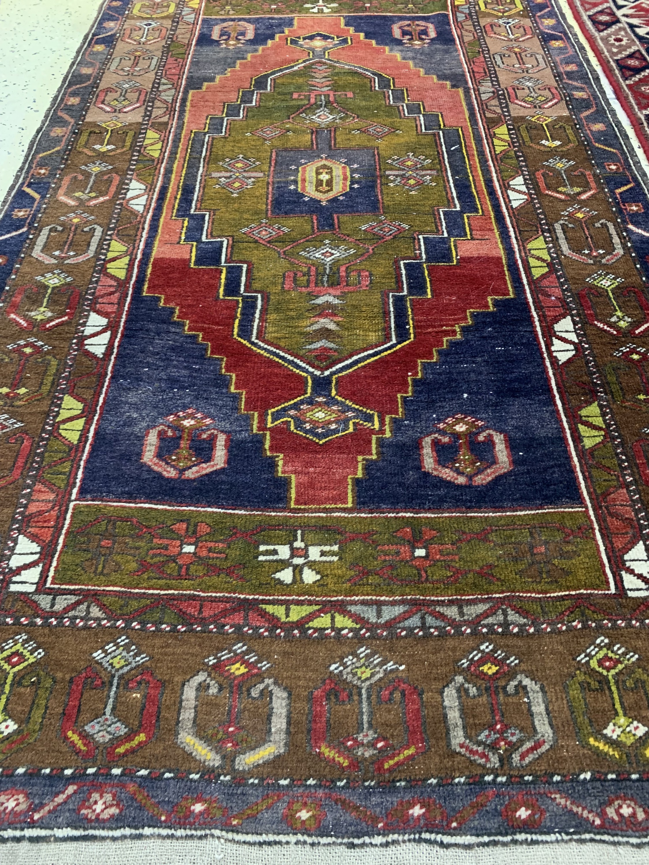 Detail a: 3 Lots Türkische Brücken, ca. 60 Jahre, Wolle auf Wolle, ca. 190 x 130 cm, EHZ: 2-3