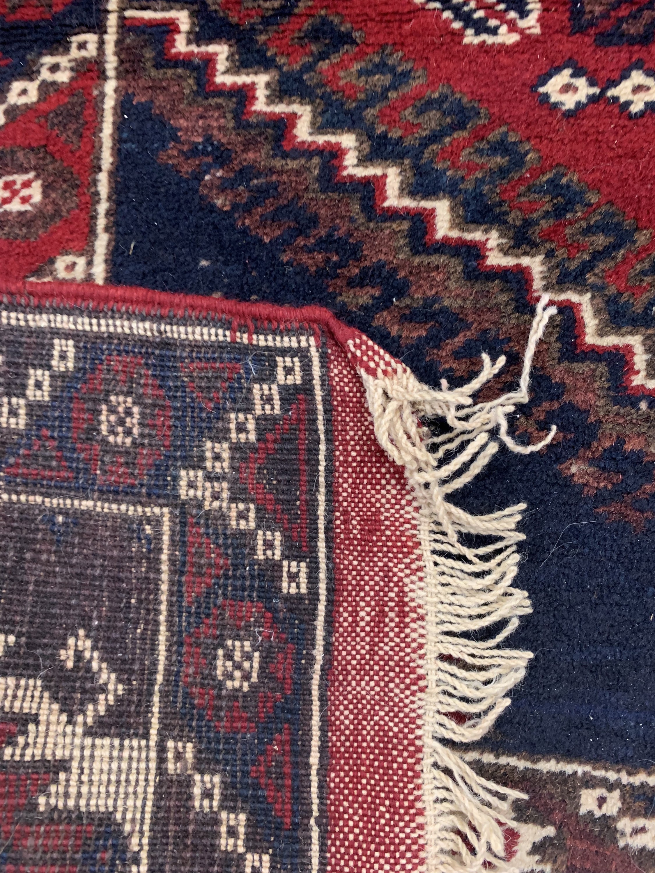 Detail d: 3 Lots Türkische Brücken, ca. 60 Jahre, Wolle auf Wolle, ca. 190 x 130 cm, EHZ: 2-3