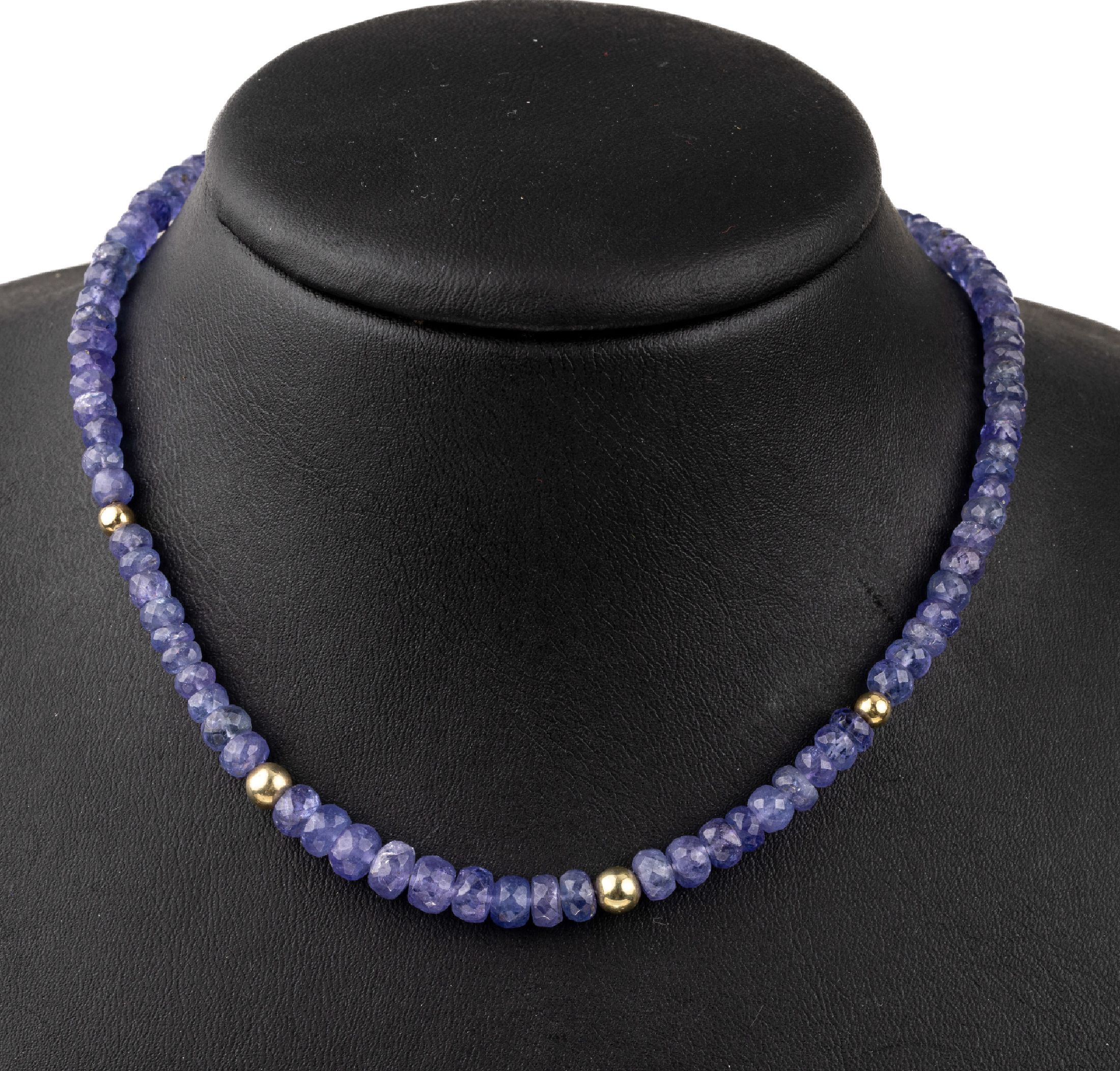Tansanit-Collier, facett. Tansanit-Linsen im Verlauf, Schließe und Zwischenkugeln GG 585/000, L. ca. 44 cm, Karabinerschließe