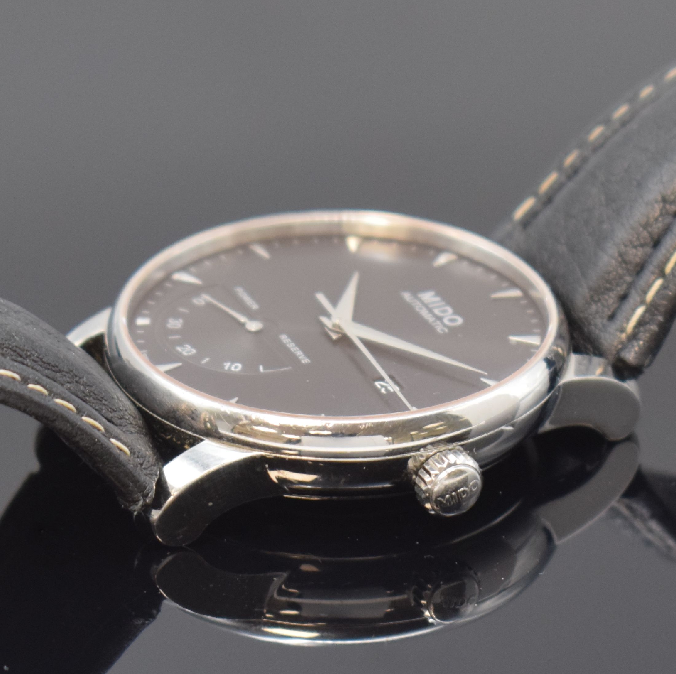 Detail b: MIDO Baroncelli II Herrenarmbanduhr in Stahl Referenz 8605, Schweiz um 2015, Automatik, beids. vergl. Geh., Boden 4-fach verschr., schwarzes ...