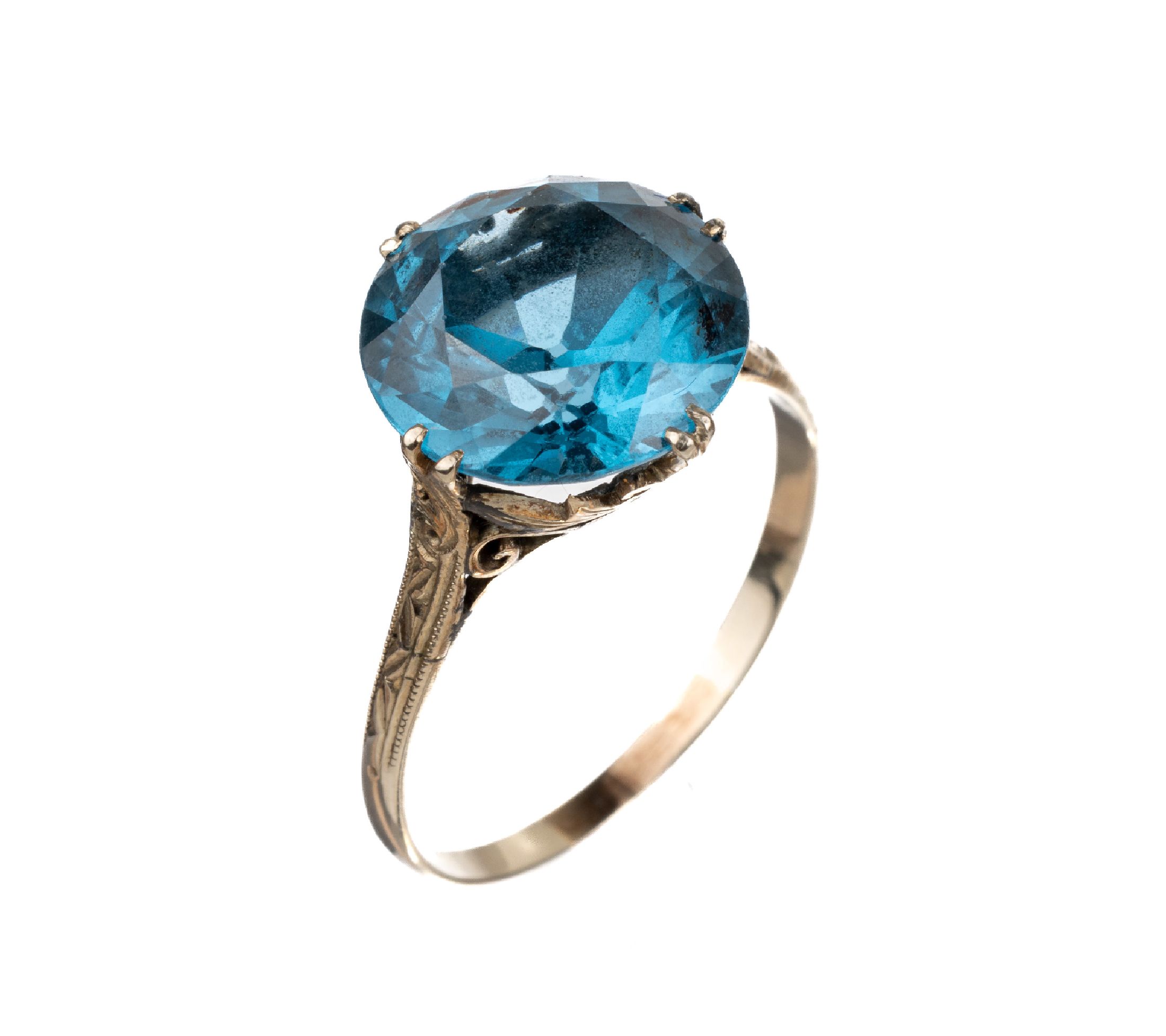 14 kt Gold Ring, 1930er Jahre, GG 585/000, blauer rundfacett. synth. Spinell, ca. 3.1 g, RW 59