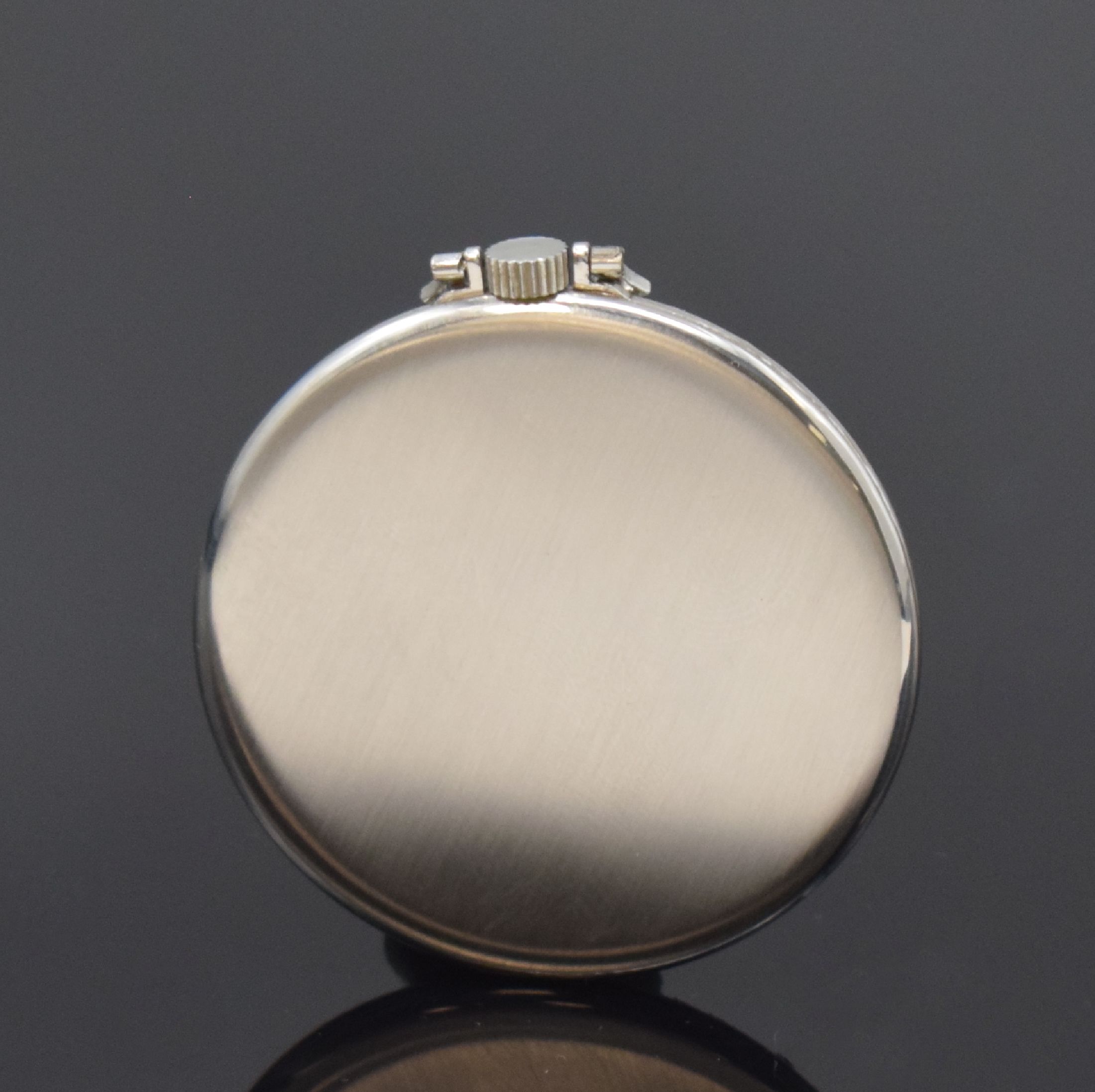 Detail a: INVAR diamantbesetzte Frackuhr in Platin, Schweiz um 1920, 2-tlg. Geh., aufgedr. Boden innen bez. "Platine Garanti", Diamant-bes. Lünette, ...
