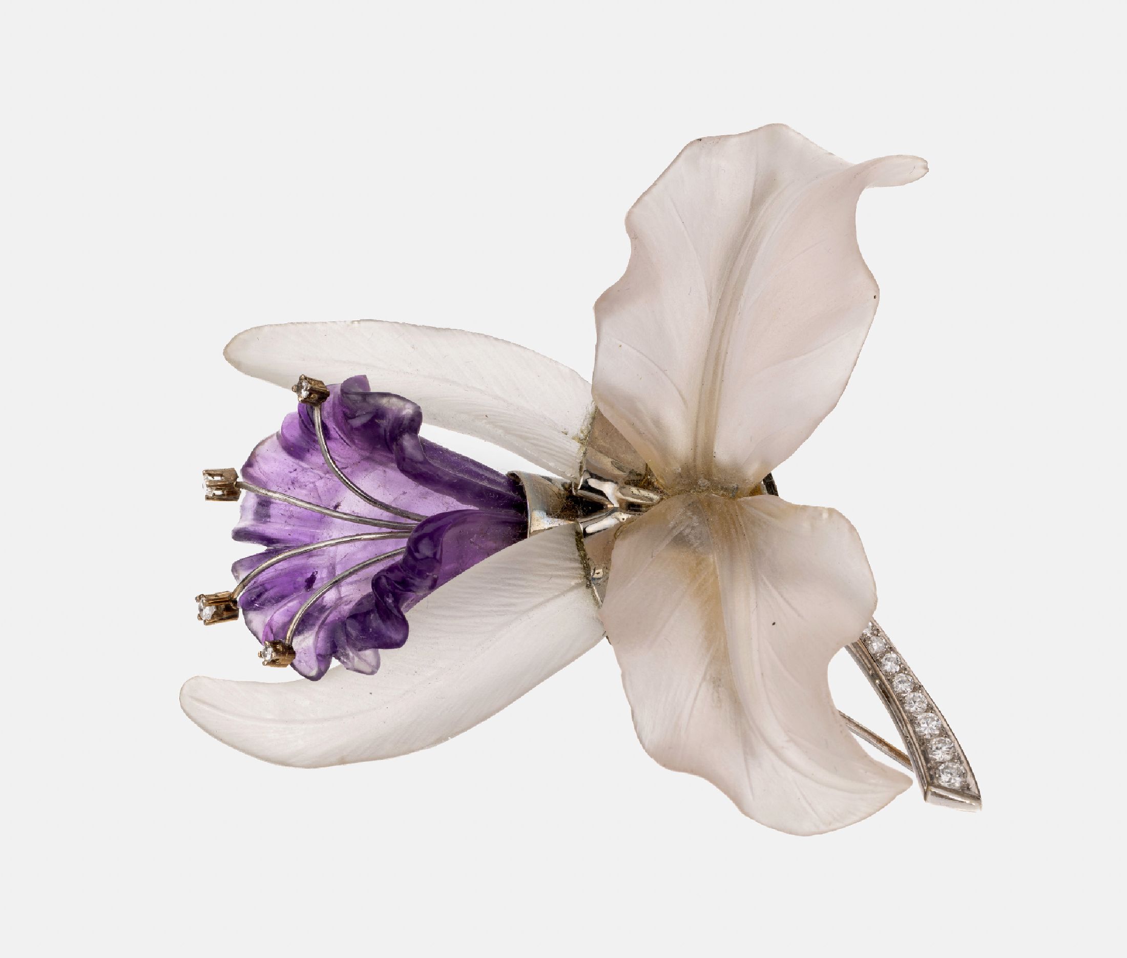 Detail a: 14 kt Gold Brosche "Orchidee", WG 585/000, Blüte mit Bergkristall und Amethyst, geschnitten, geschliffen, poliert und mattiert, z.T. ...