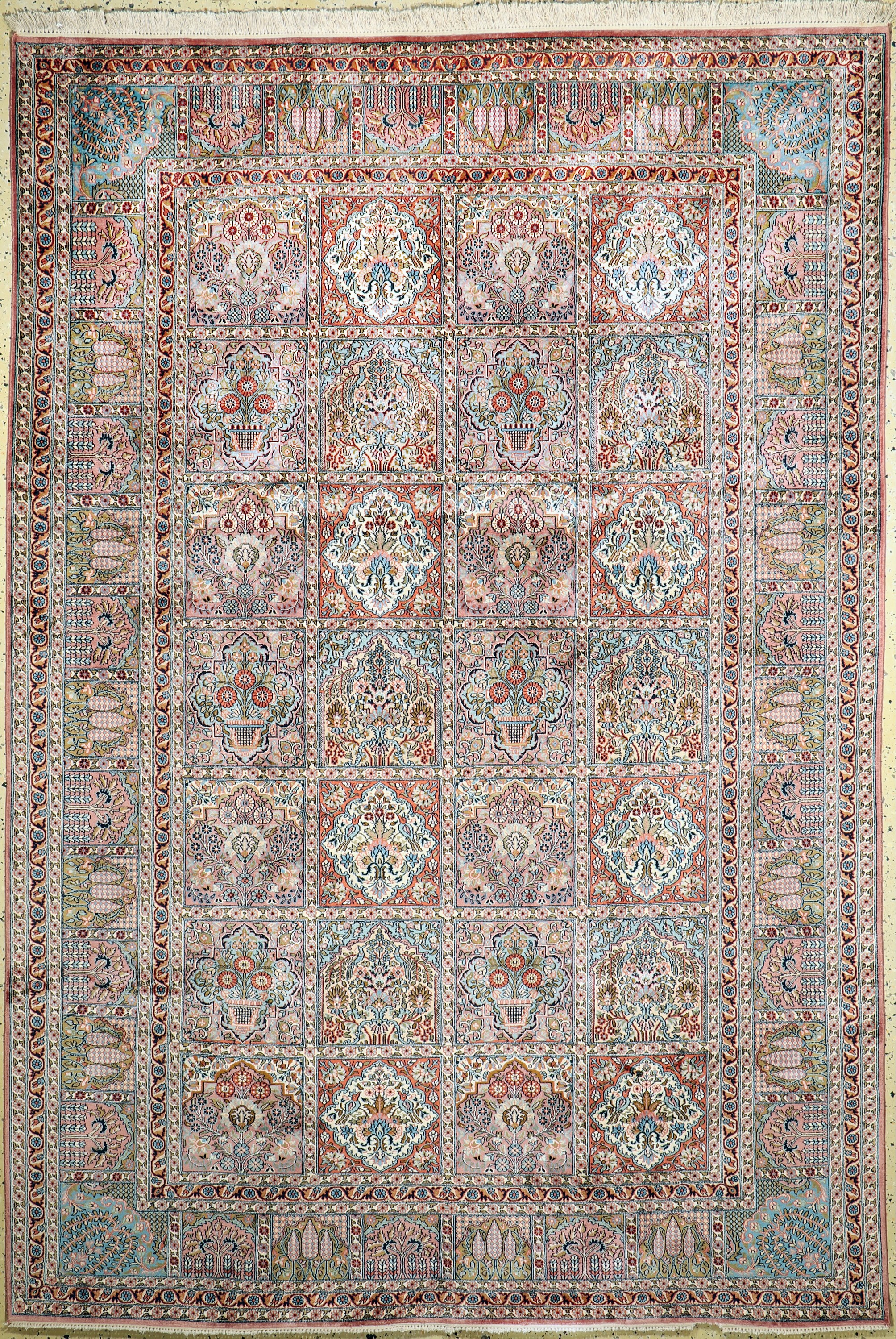 Kashmir, Indien, ca. 40 Jahre, merzerisierte Baumwolle, ca. 272 x 183 cm, EHZ: 2