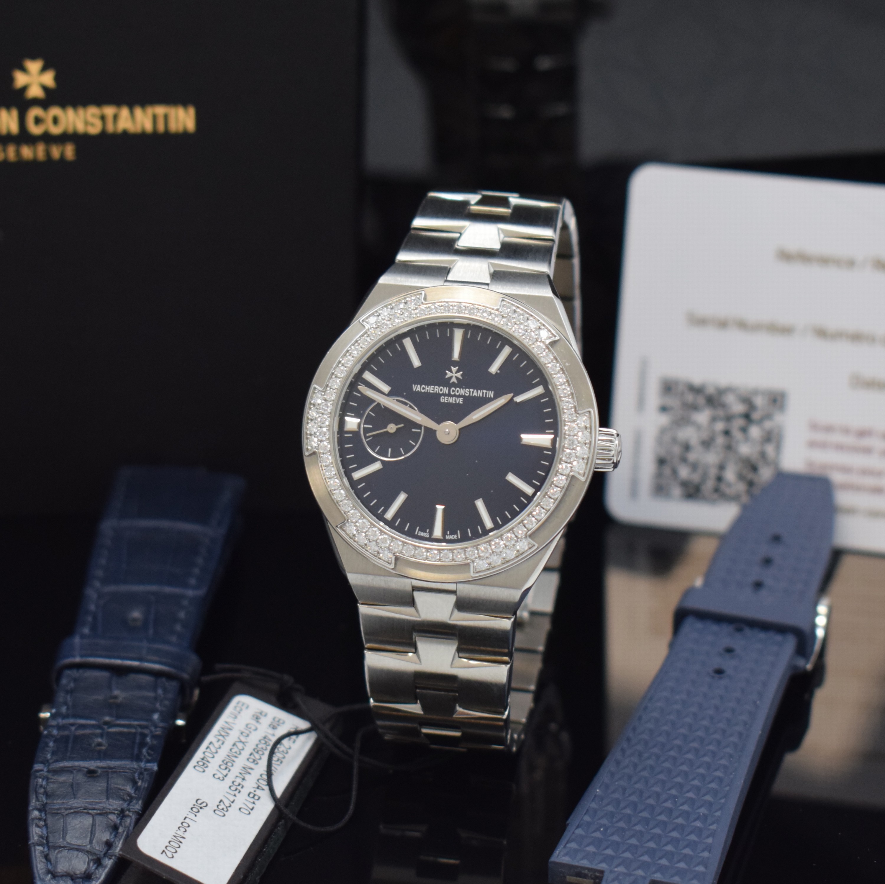 VACHERON & CONSTANTIN Damenarmbanduhr Serie Overseas Referenz 2305V/100A-B170, Automatik, Edelstahlgeh. inkl. Gliederband m. dopp. Faltschl., zus. ...