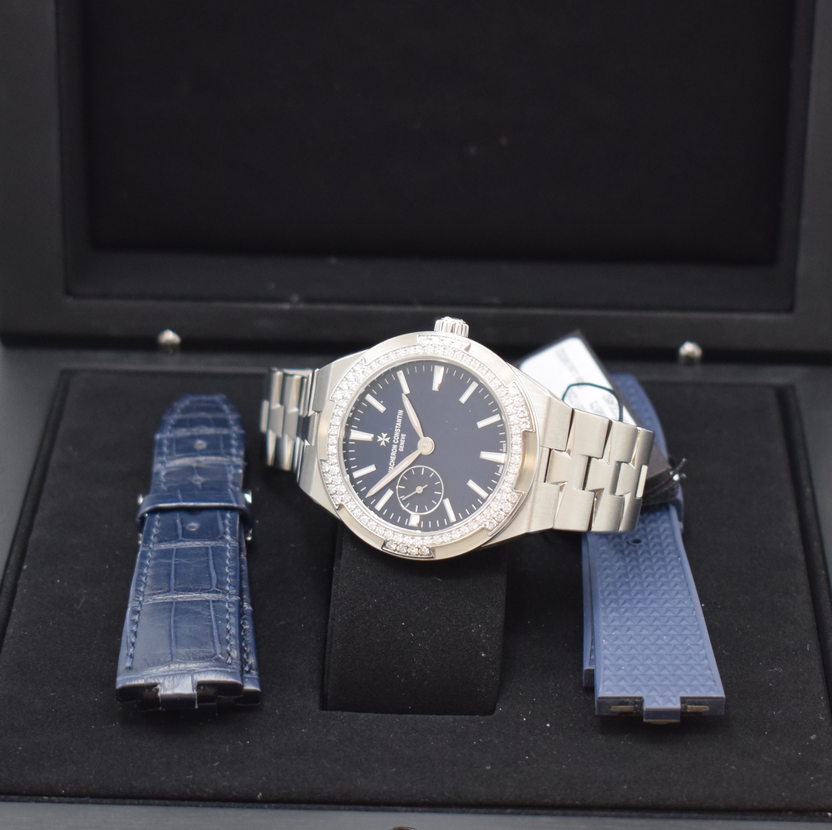 Detail f: VACHERON & CONSTANTIN Damenarmbanduhr Serie Overseas Referenz 2305V/100A-B170, Automatik, Edelstahlgeh. inkl. Gliederband m. dopp. Faltschl., zus. ...