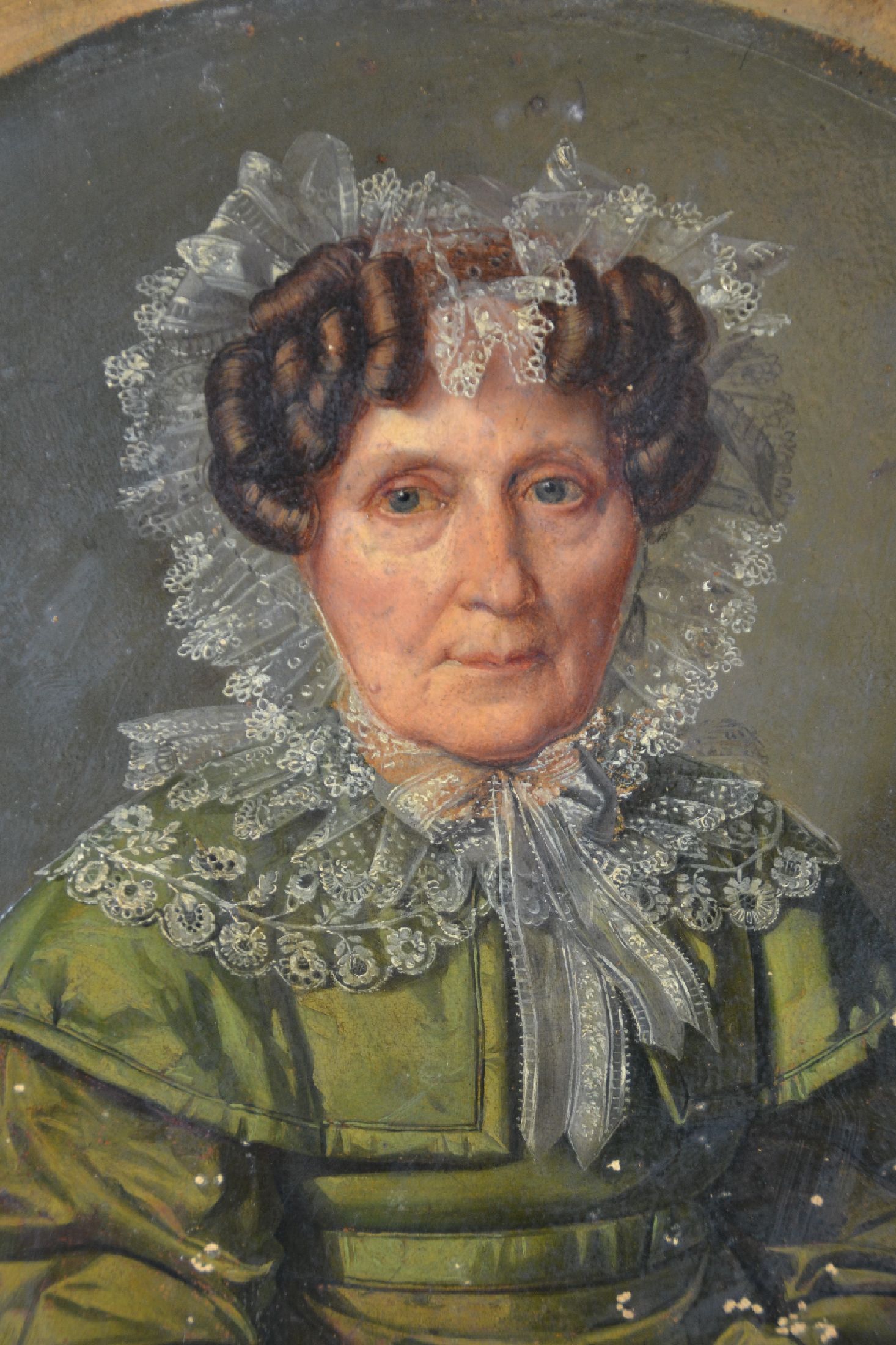 Detail e: Zuschreibung: Julius Schoppe, 1795-1868 Berlin, Damenbildnis, wohl die Mutter des Künstlers, verso bezeichnet: "Johanna Elisabeth Schadow" ...