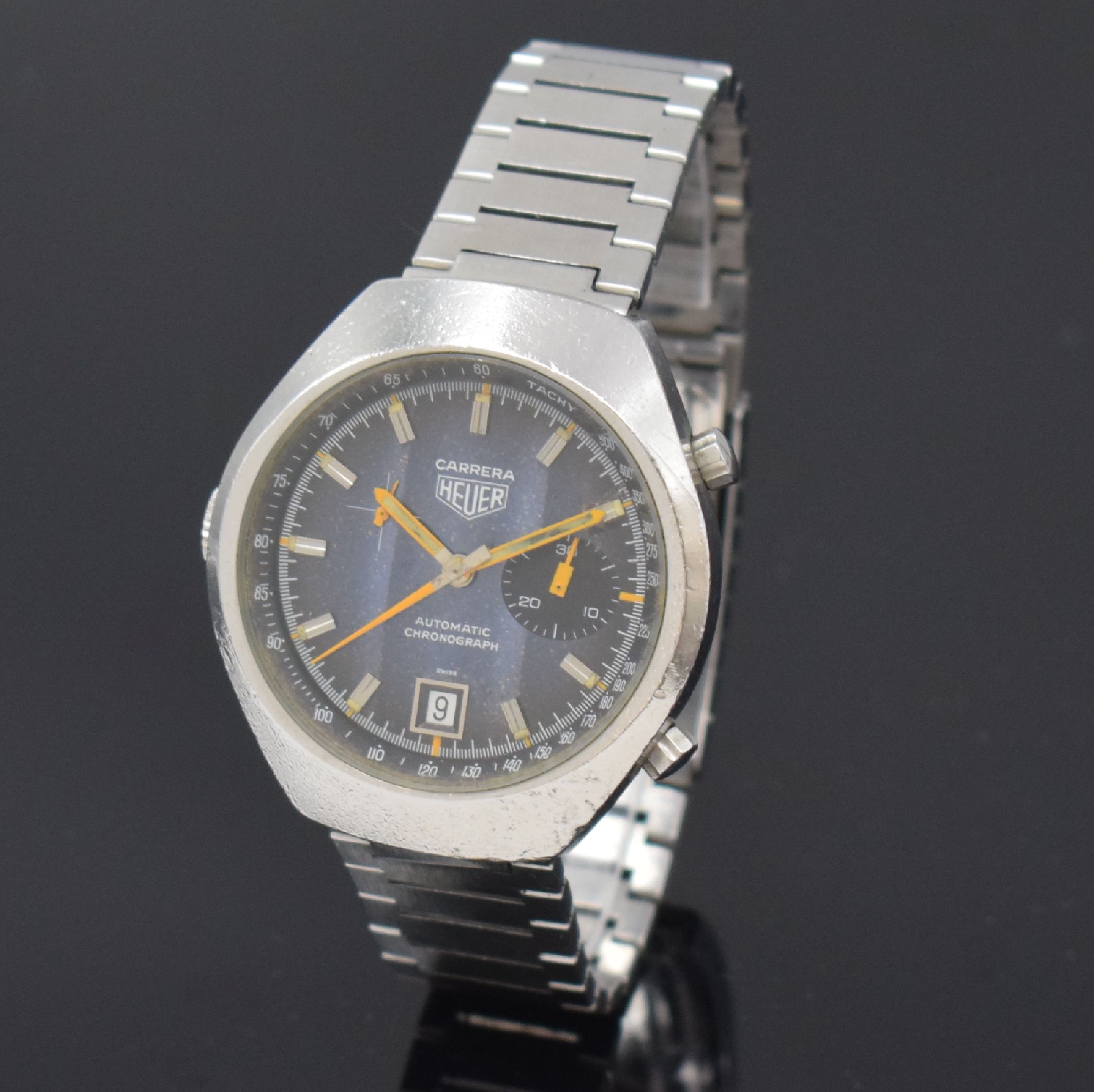 HEUER Armbandchronograph Carrera Referenz 150.573 B, Automatik, Schweiz um 1974, verschr. Edelstahlgeh. inkl. orig. Gliederband m. Faltschl., orig. ...