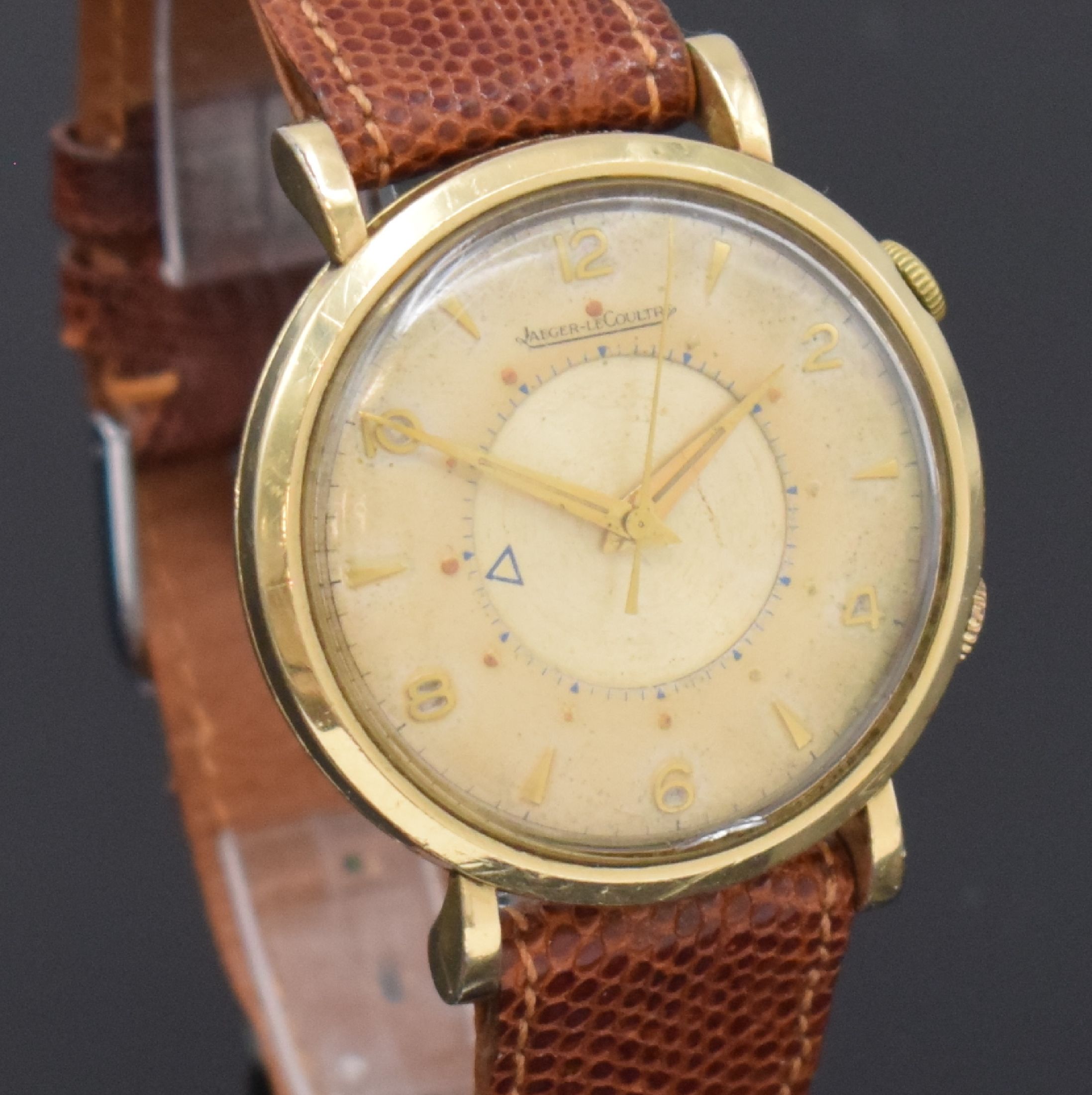 Detail c: Jaeger-LeCoultre Armbandwecker Memovox, Handaufzug, Schweiz für den US-Markt um 1957, GG-Filled-Geh., Boden aufgedr., silberfarb. orig. Blatt ...