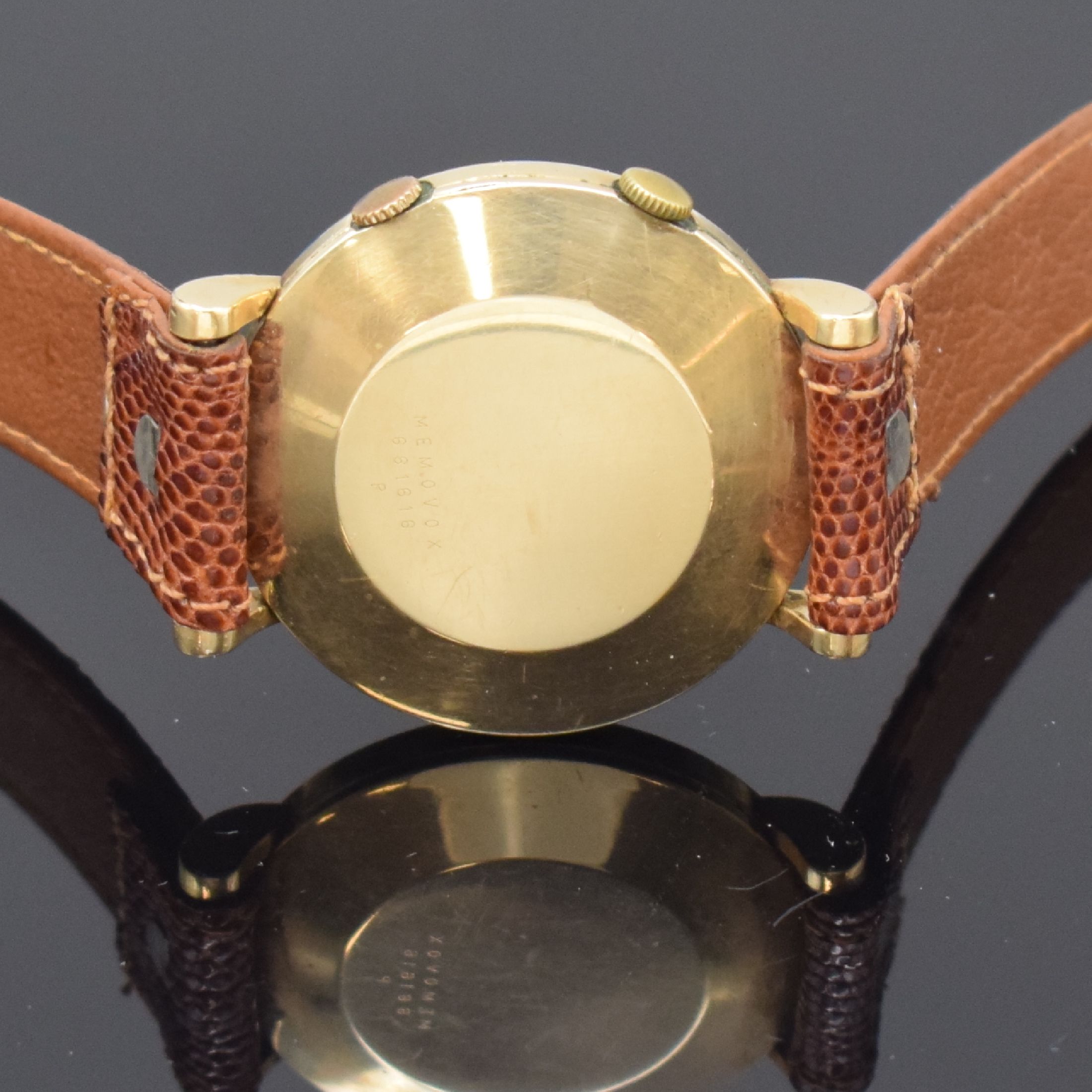 Detail d: Jaeger-LeCoultre Armbandwecker Memovox, Handaufzug, Schweiz für den US-Markt um 1957, GG-Filled-Geh., Boden aufgedr., silberfarb. orig. Blatt ...