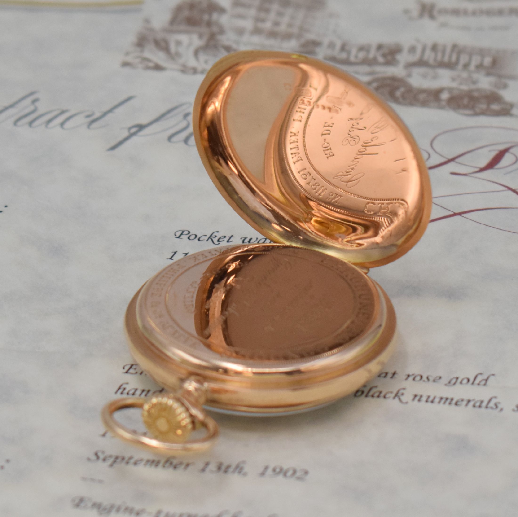 Detail d: PATEK PHILIPPE Chronometro Gondolo offene Herrentaschenuhr in RoséG 750/000, 2-Deckel Goldgeh., guill. Boden zum Rand ber., 2-teil. Emailzifferbl. ...