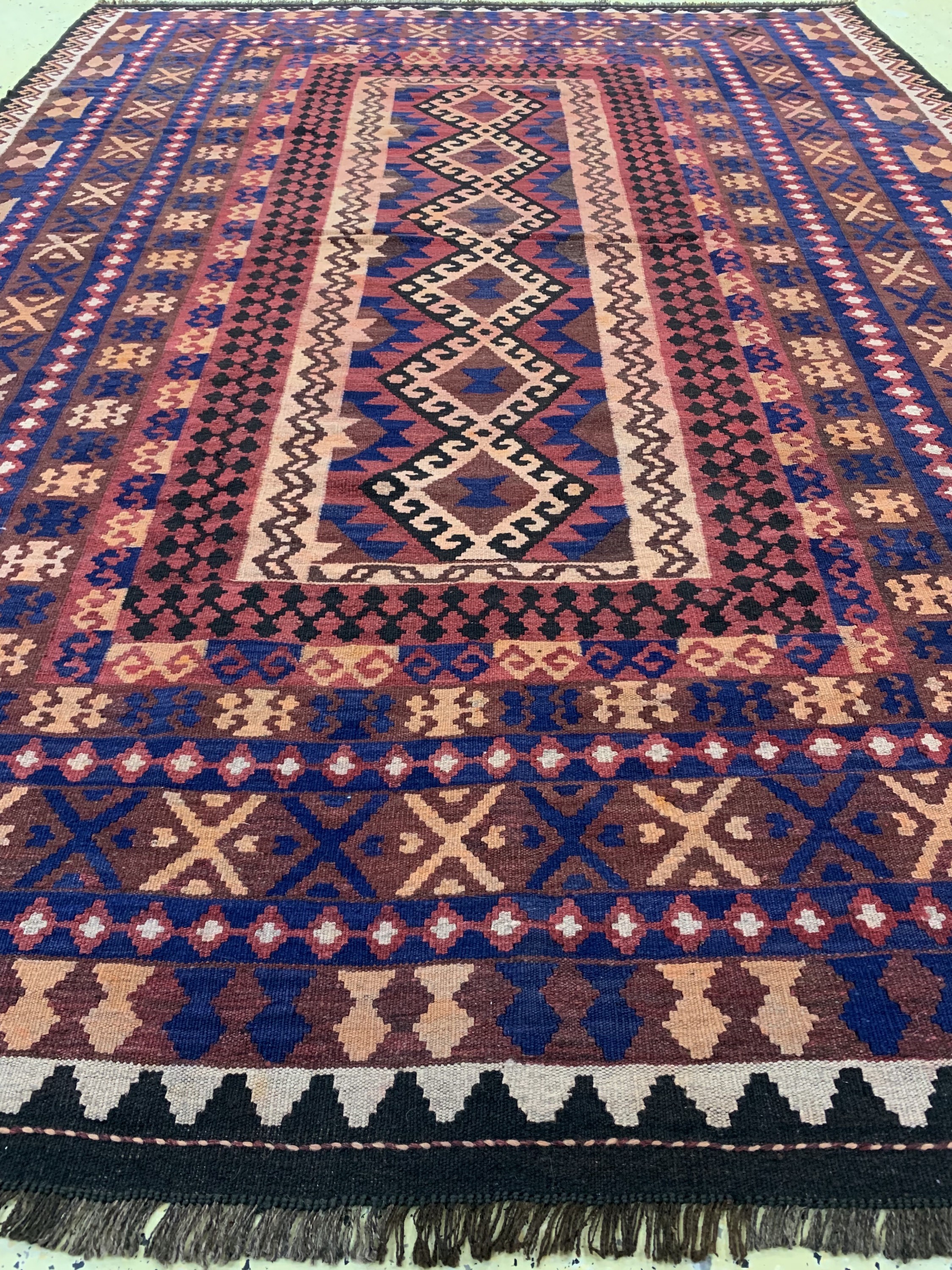 Detail c: Meymaneh Kelim, Afghanistan, ca. 60 Jahre, Wolle auf Wolle, ca. 280 x 200 cm, EHZ: 1-2
