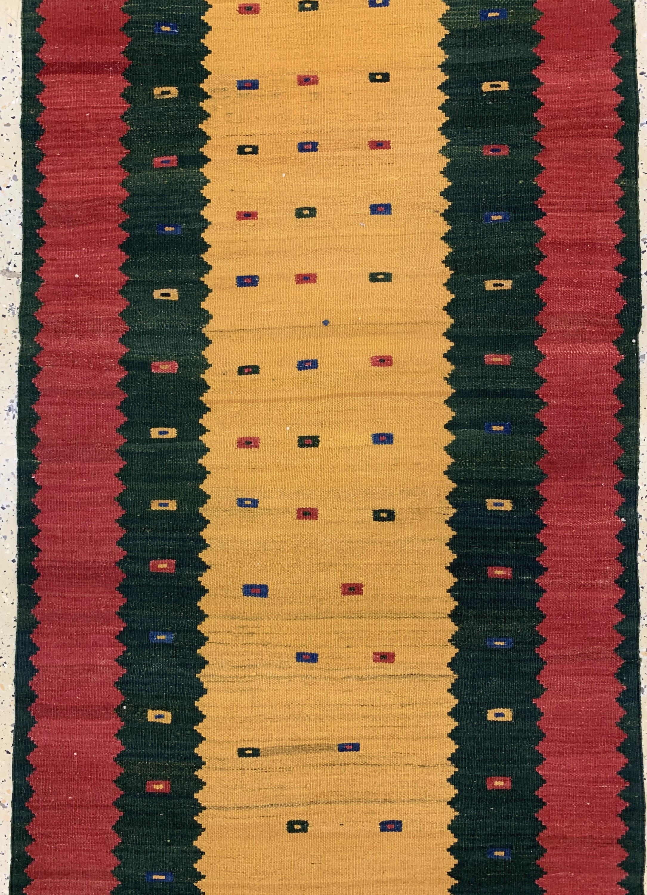 Detail c: Gabbeh Kelim"Galerie", Persien, ca. 50 Jahre, Wolle auf Wolle, ca. 685 x 95 cm, EHZ: 1-2