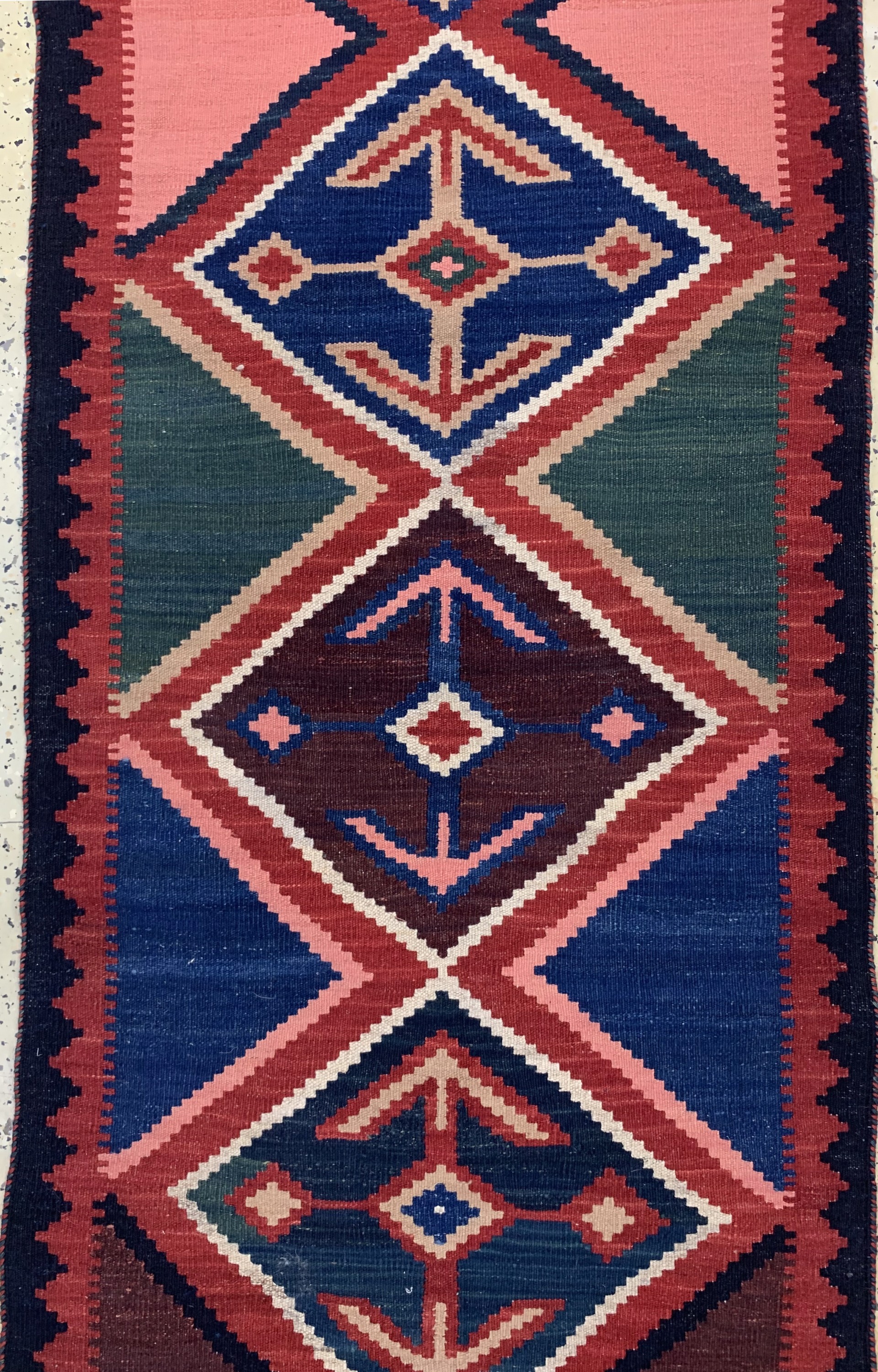 Detail c: Gabbeh Kelim"Galerie", Persien, ca. 50 Jahre, Wolle auf Wolle, ca. 520 x 82 cm, EHZ: 1-2
