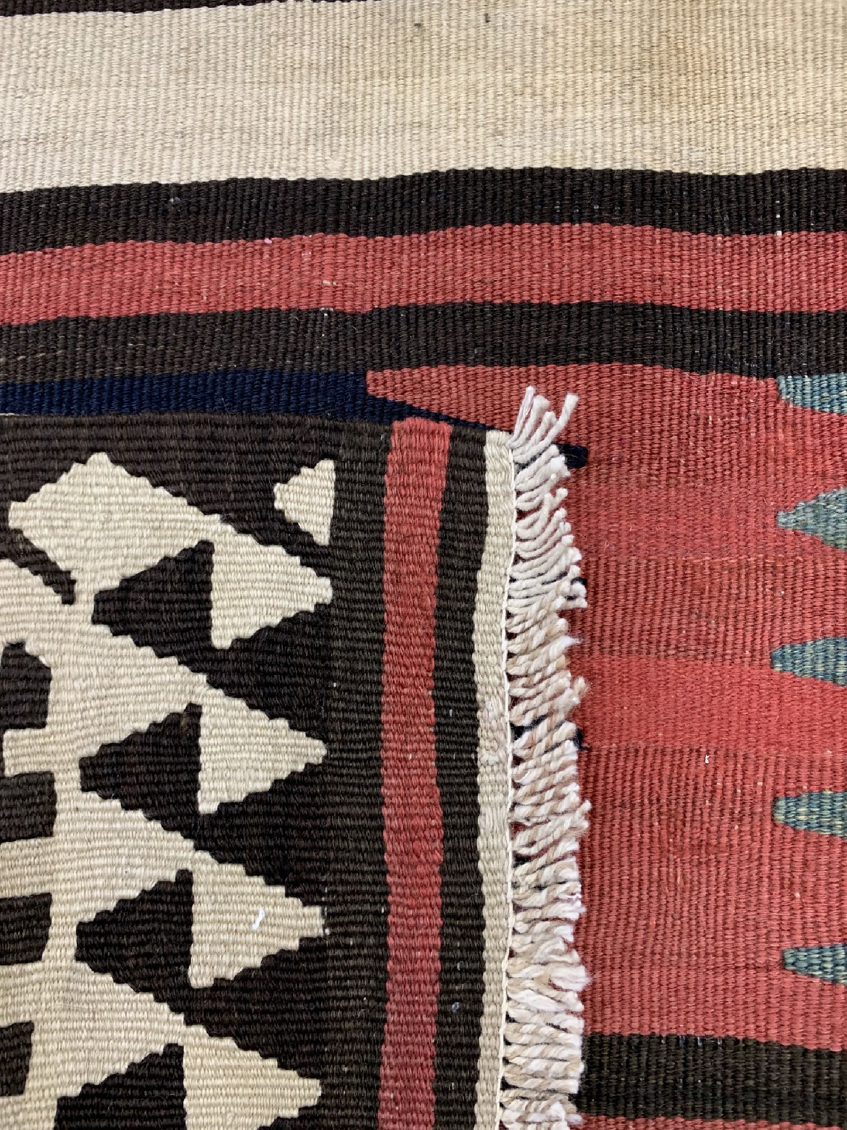 Detail e: Shahsawan Kelim, Persien, ca. um 1900 Jahre, Wolle auf Wolle, ca. 245 x 138 cm, EHZ:2