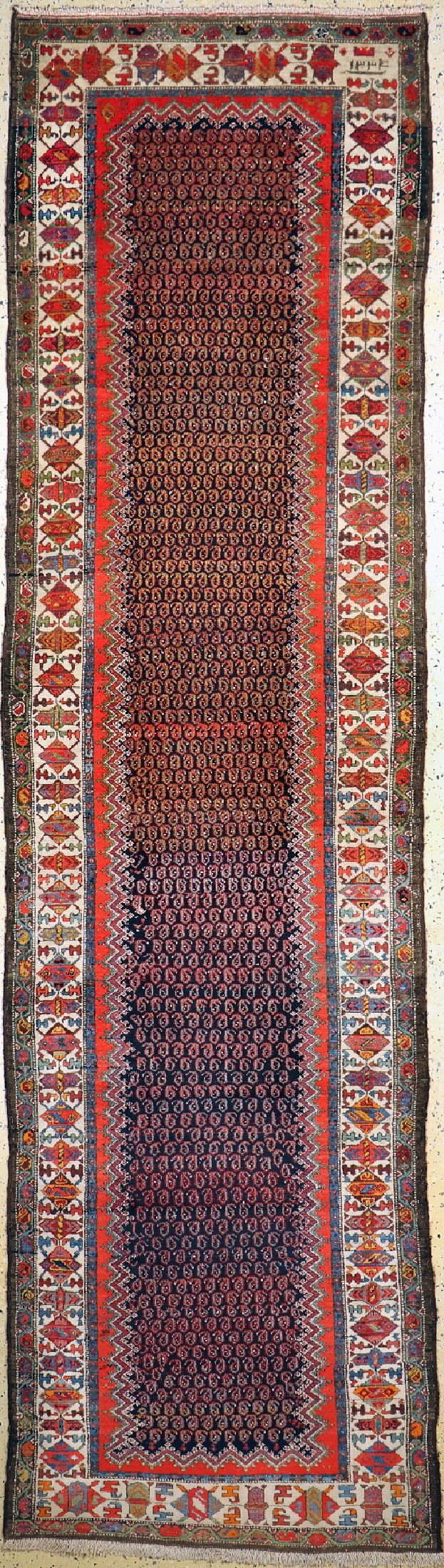 Antiker Hamadan, Persien, datiert 1334(1911), Wolle auf Baumwolle, ca. 388 x 102cm, EHZ: 2