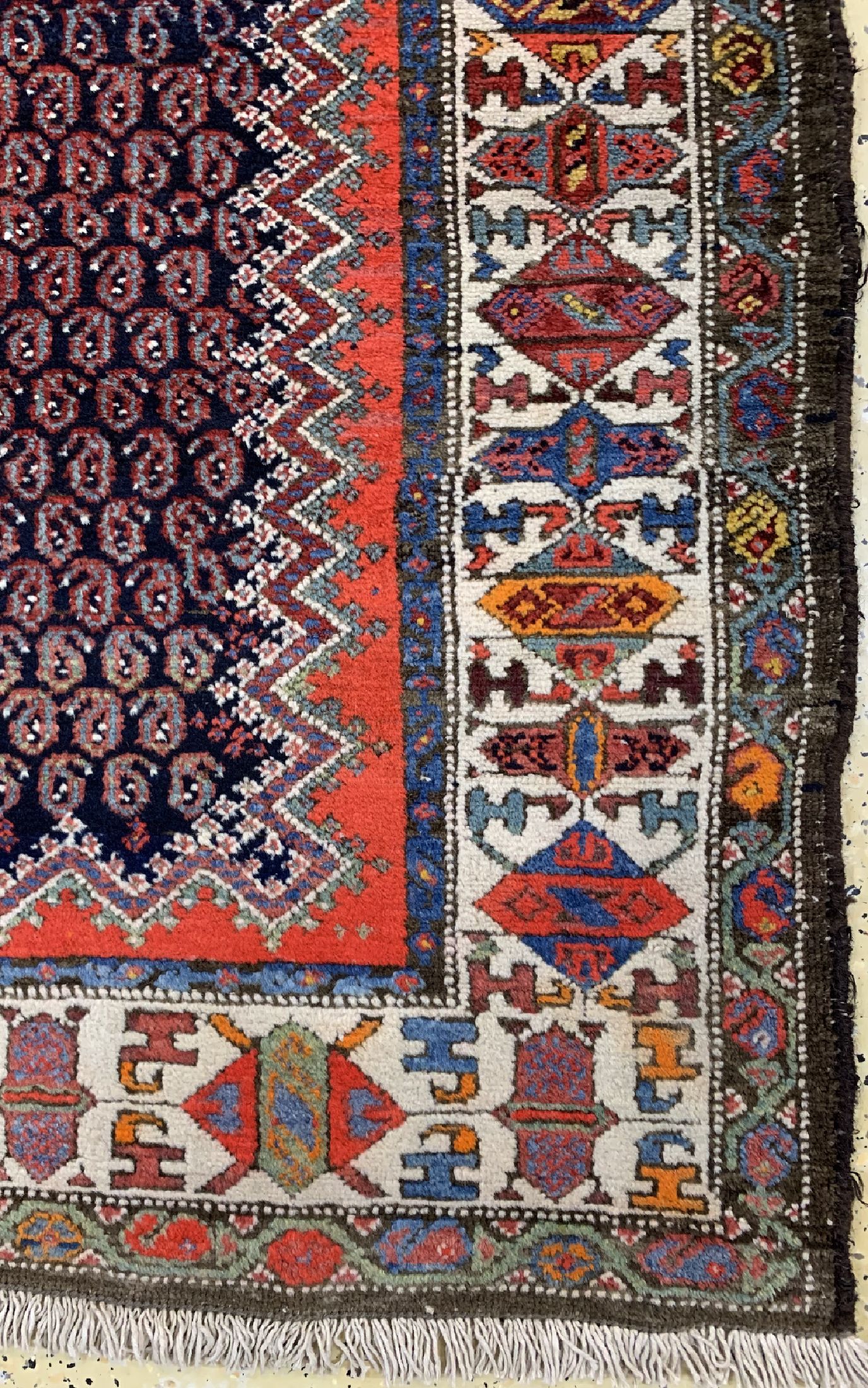 Detail a: Antiker Hamadan, Persien, datiert 1334(1911), Wolle auf Baumwolle, ca. 388 x 102cm, EHZ: 2