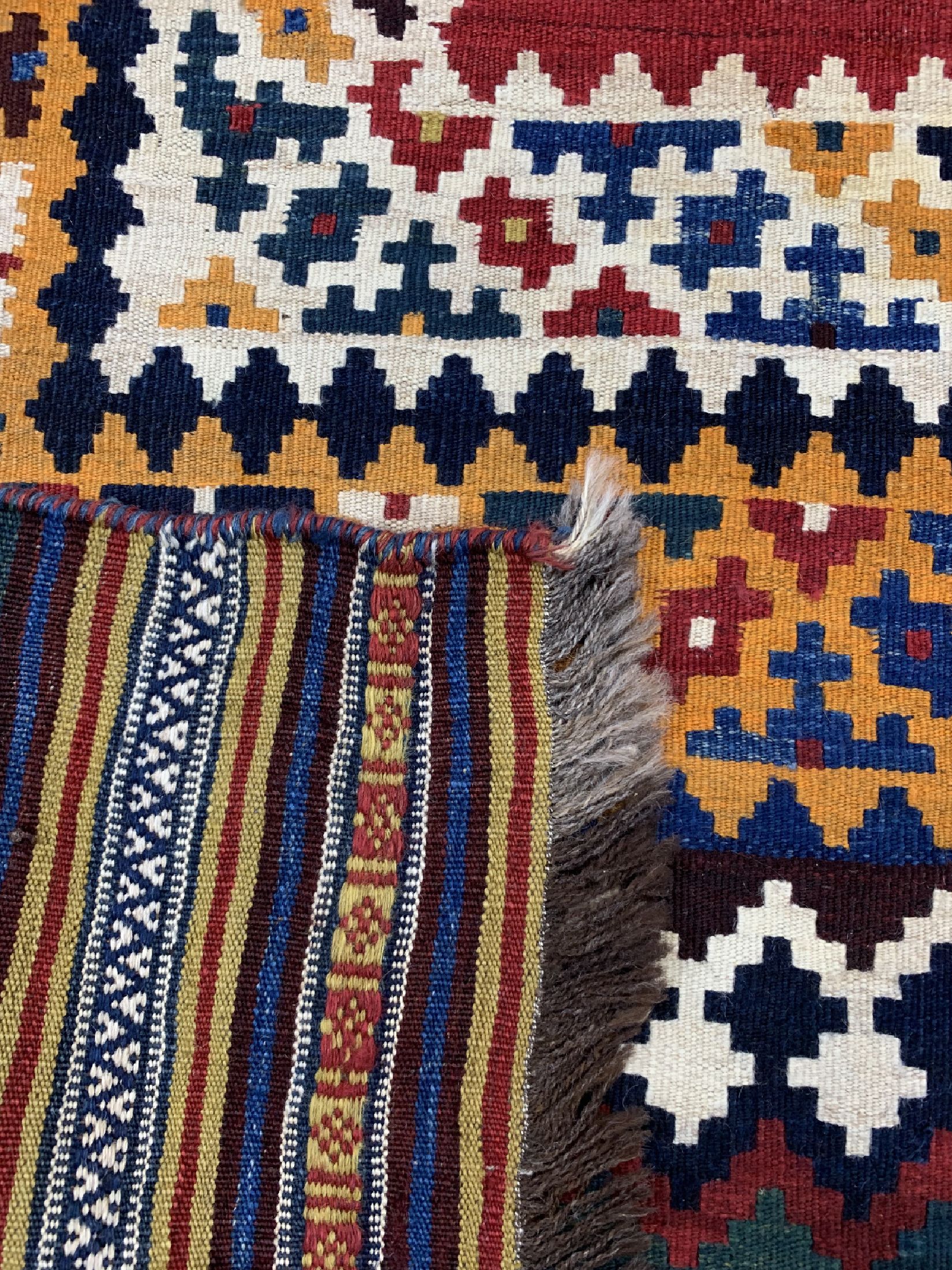 Detail e: Ghaschgai Kelim, Persien, um 1930, Wolle auf Wolle, ca. 218 x 164 cm, EHZ: 1-2