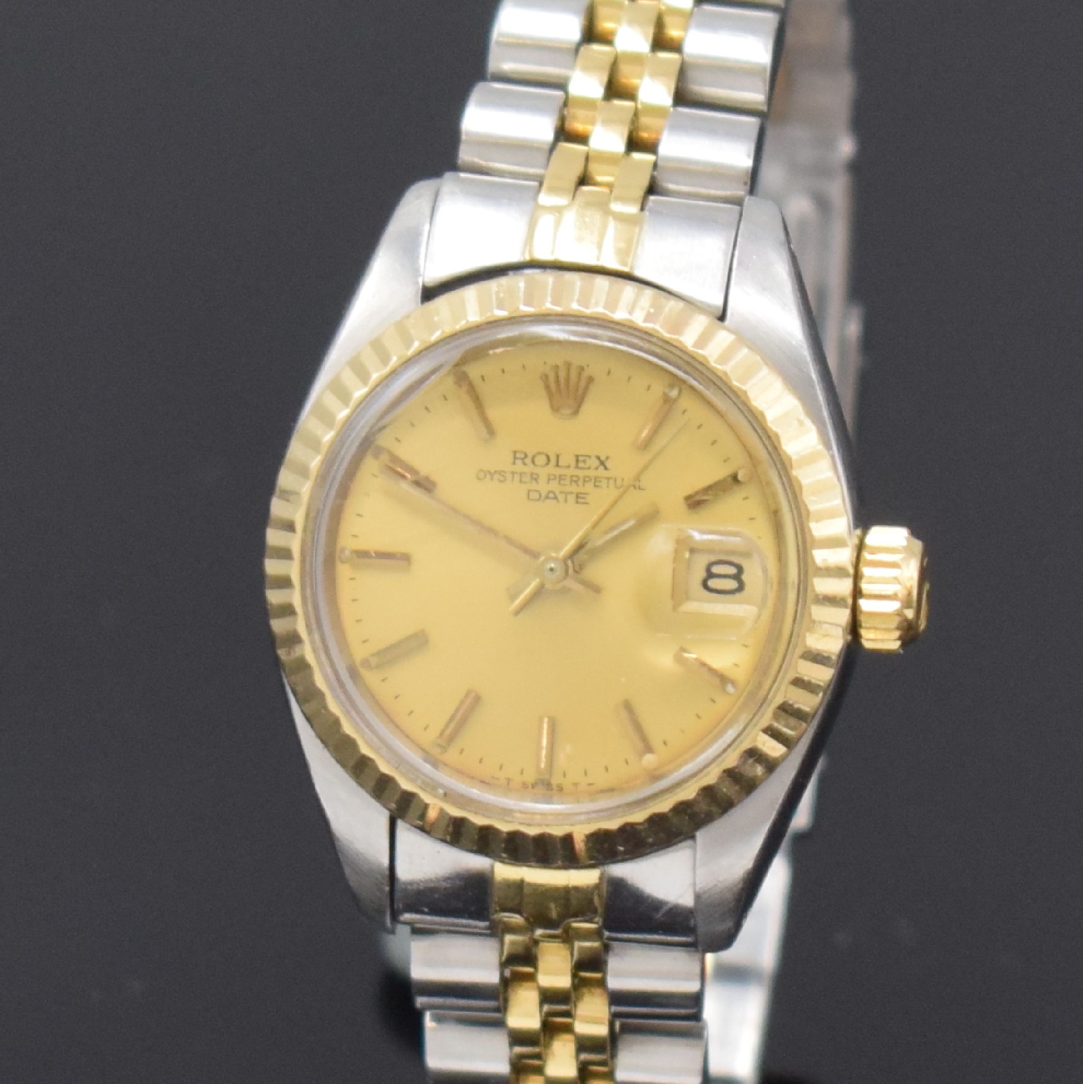 Detail a: ROLEX Date Damenarmbanduhr in Stahl/Gold Referenz 6917, Schweiz um 1982, Automatik, verschr. Oystergeh. an Jubileeband m. Faltschl., geriffelte ...