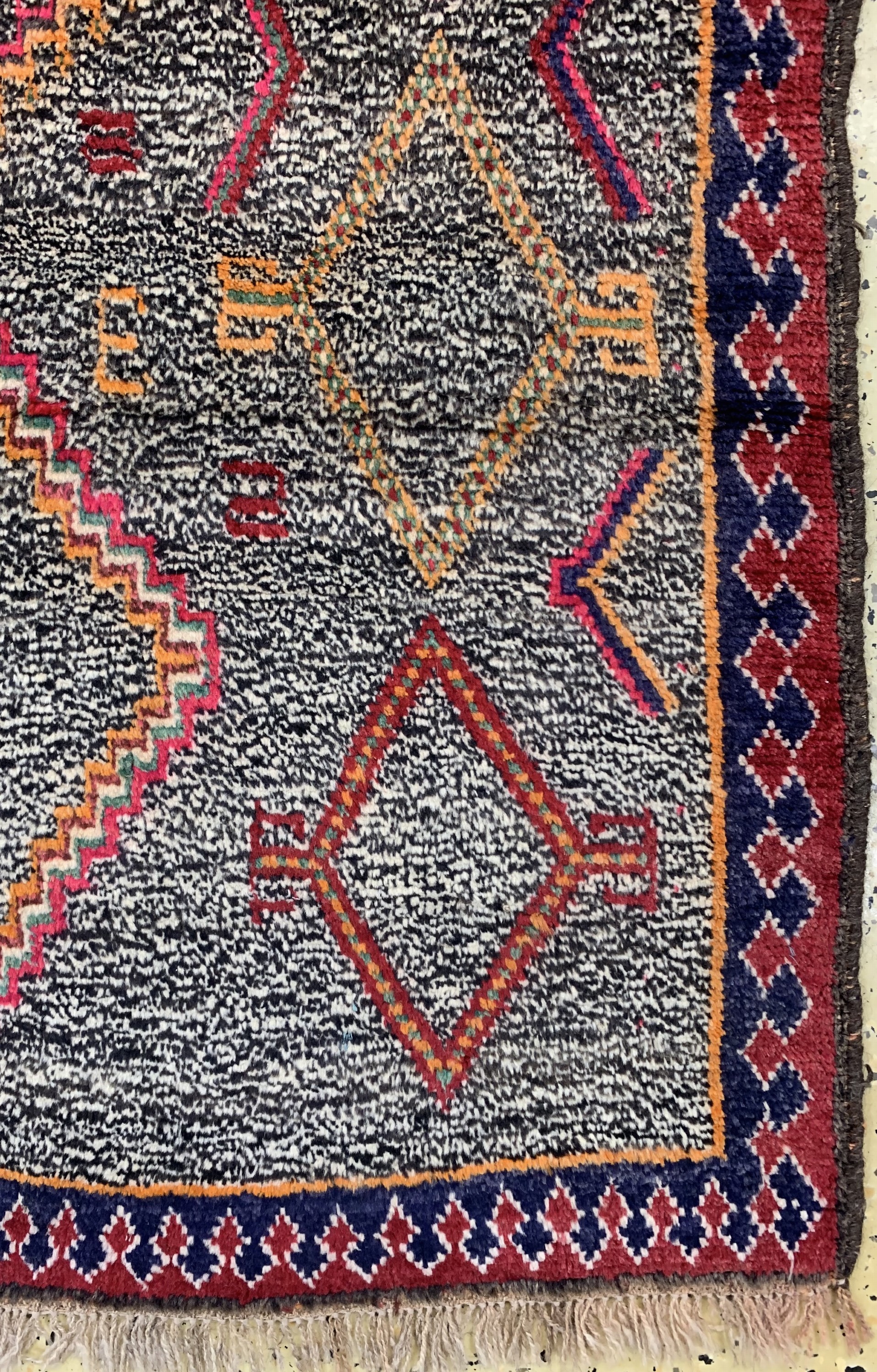 Detail a: Ghaschgai Gabbeh, Persien, um 1930, Wolle auf Wolle, ca. 198 x 112 cm, EHZ: 2