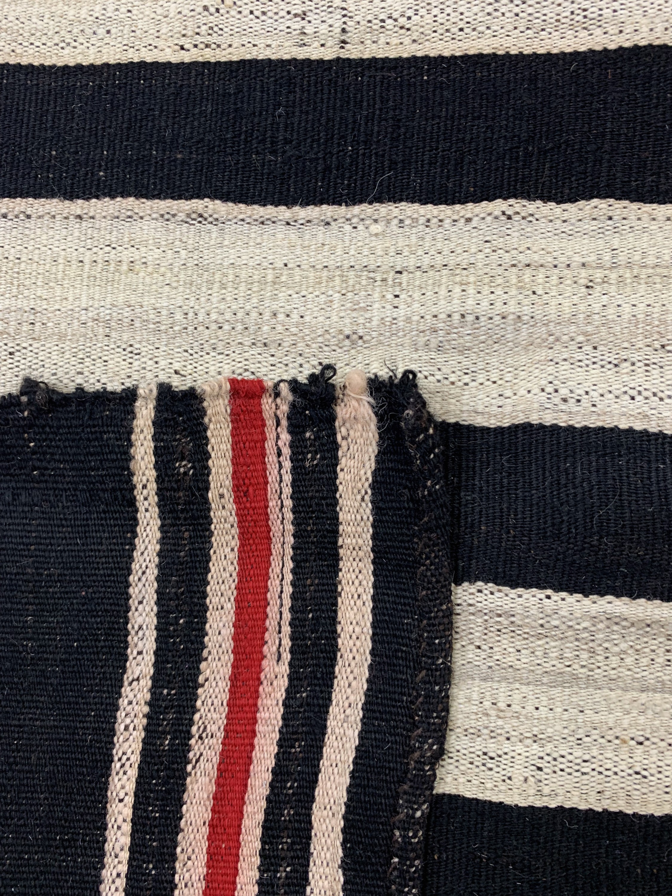 Detail e: Gashgai Kelim, Persien, um 1930, Wolle auf Wolle, ca. 370 x 215 cm, EHZ: 2