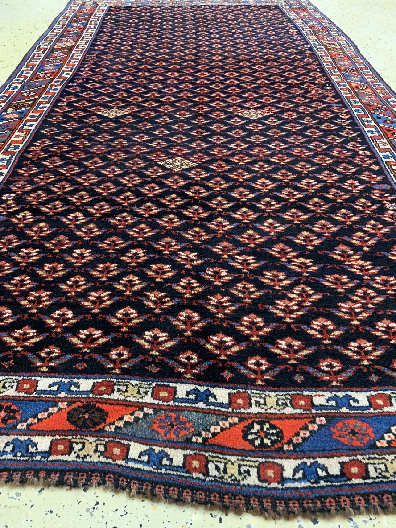 Detail e: Antiker Shahsawan (Region Weramin), Persien, um 1900, Wolle auf Wolle, ca. 280 x 150 cm, EHZ: 1-2