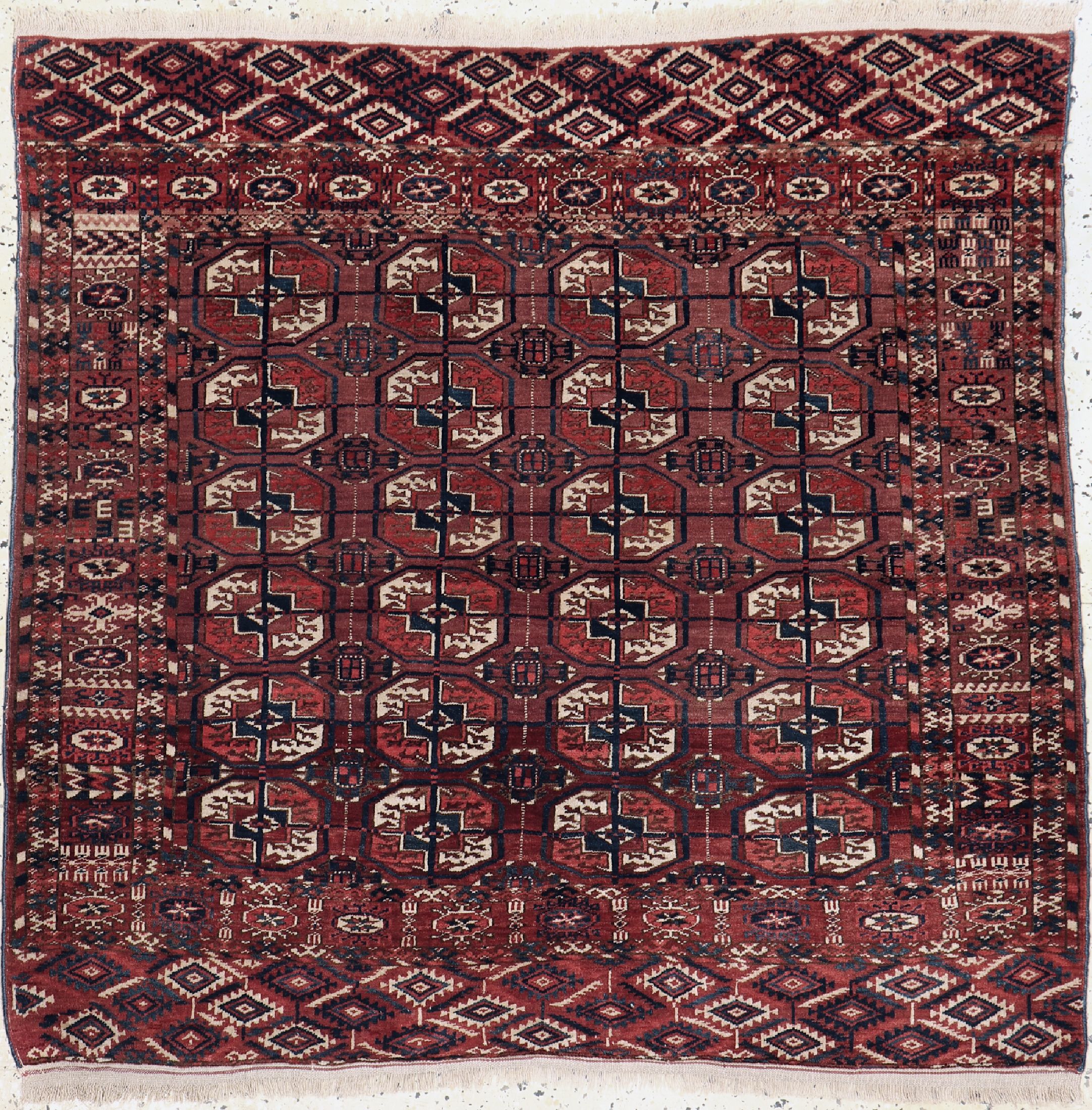 Tekke Herdteppich antik, Turkmenistan, um 1900, Wolle auf Wolle, ca. 110 x 115 cm, EHZ: 2