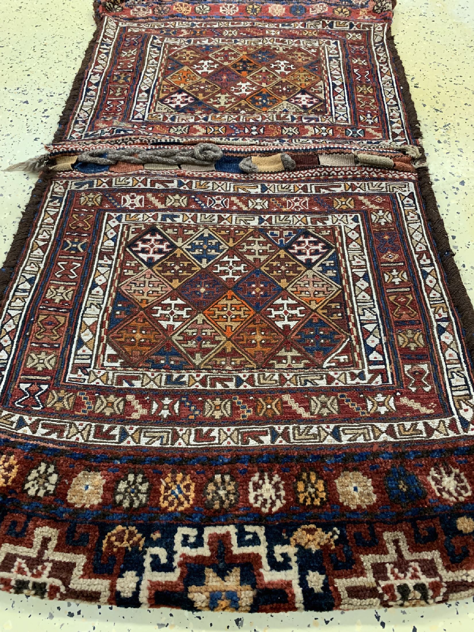 Detail c: Shahsawan Doppeltasche, Persien, um 1900, Wolle auf Wolle, ca. 144 x 73 cm, EHZ: 1-2
