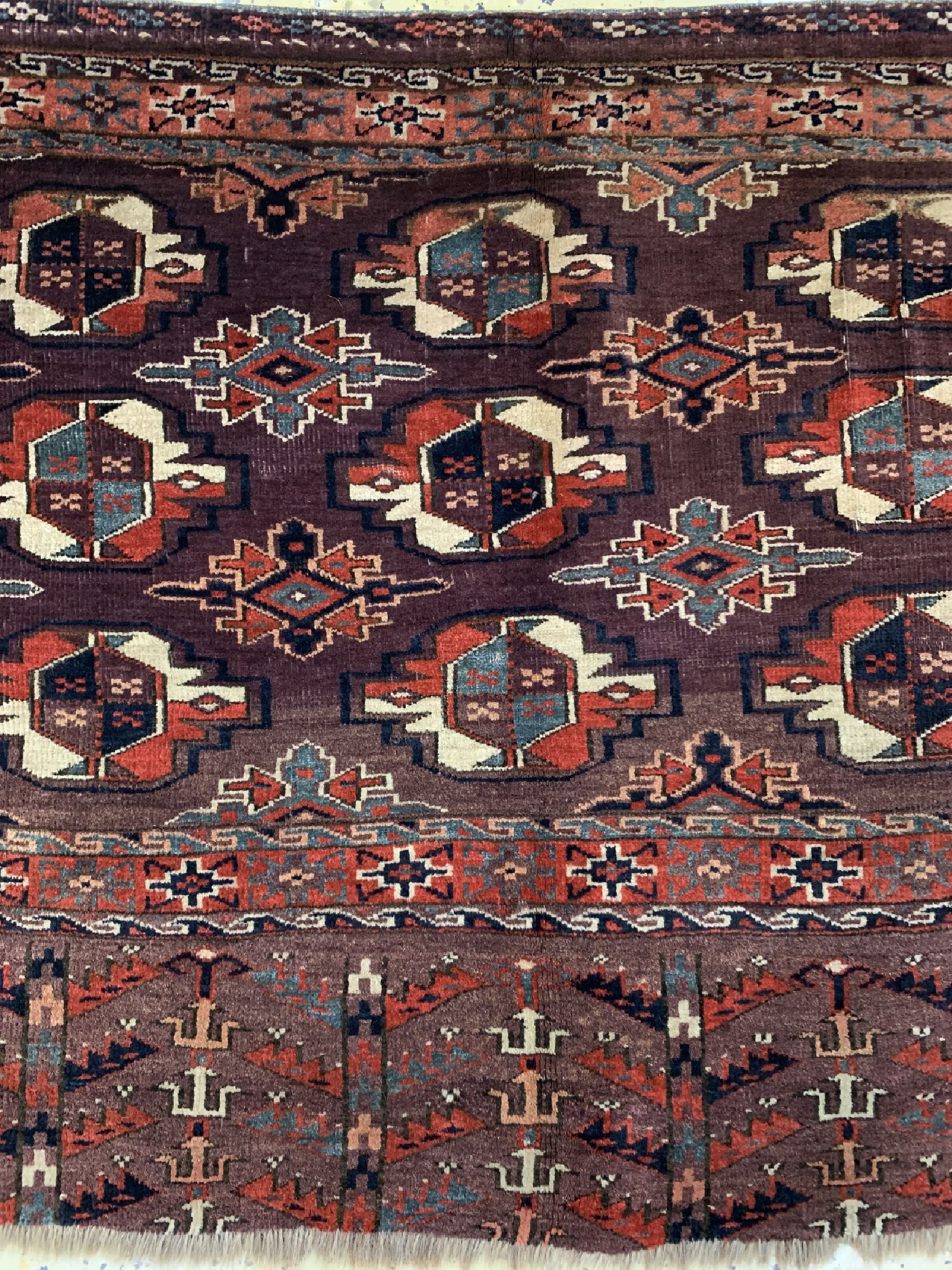 Detail c: Igdir Tschowal antik, Turkmenistan, 19.Jhd,Wolle auf Wolle, ca. 118 x 86 cm, EHZ: 2-3