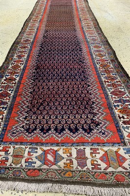 26727200d - Antique Hamadan, Persia, dated 1334(1911), wool on cotton, approx. 388 x 102 cm, condition: 2. Antique, old and decorative collector Orientalrugs, Carpets, Textiles and Flatweaves
