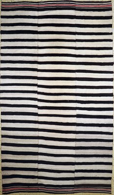 Image 26727217 - Gashgai Kilim, Persia, around 1930, wool on wool, approx. 370 x 215 cm, condition: 2. Rugs, Carpets & Flatweaves