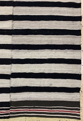 26727217a - Gashgai Kilim, Persia, around 1930, wool on wool, approx. 370 x 215 cm, condition: 2. Rugs, Carpets & Flatweaves
