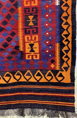 26727227a - Maymaneh Kilim, Afghanistan, around 1960, wool on wool, approx. 398 x 300 cm, condition: 1- 2. Rugs, Carpets & Flatweaves