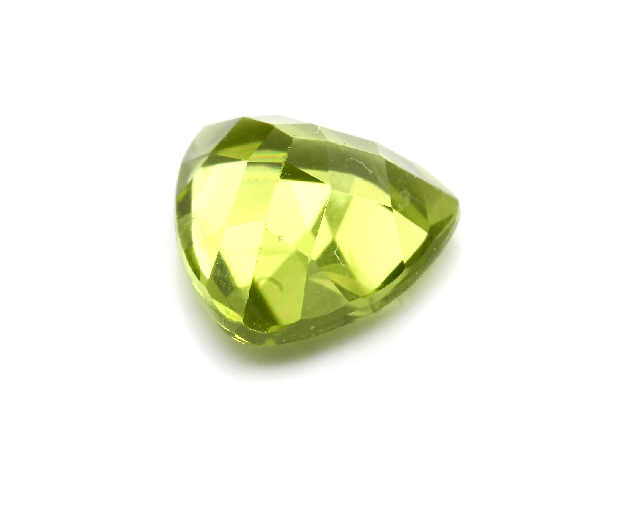 Detail b: Lot 4 lose Peridots, ca. 11.29 ct, facett. Triangeln
