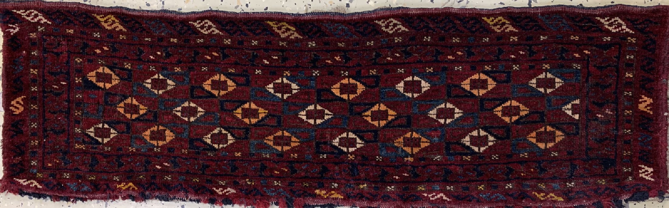 Detail e: Konvolut 4 Torba antik, Turkmenistan, um 1900, Wolle auf Wolle, ca. 117 x 30 cm, EHZ: 3-4