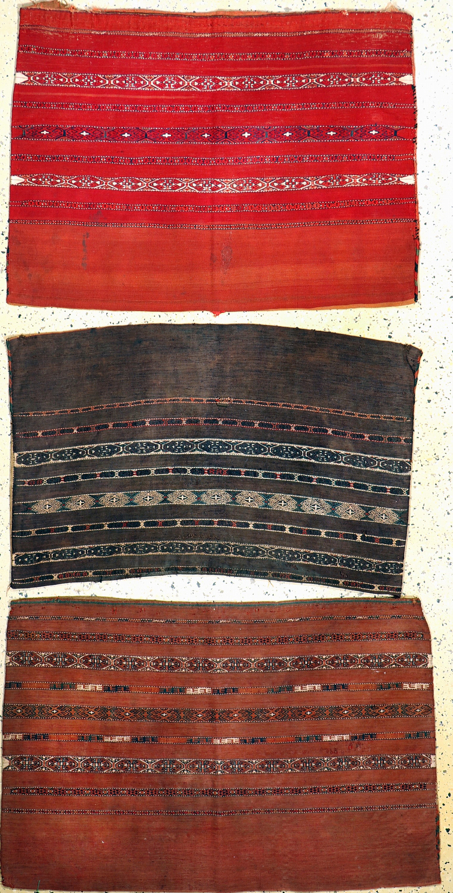 Konvolut 3 Yomud Djowal, Turkmenistan, um 1920, Wolle auf Wolle, ca. 120 x 80 cm, EHZ: 3