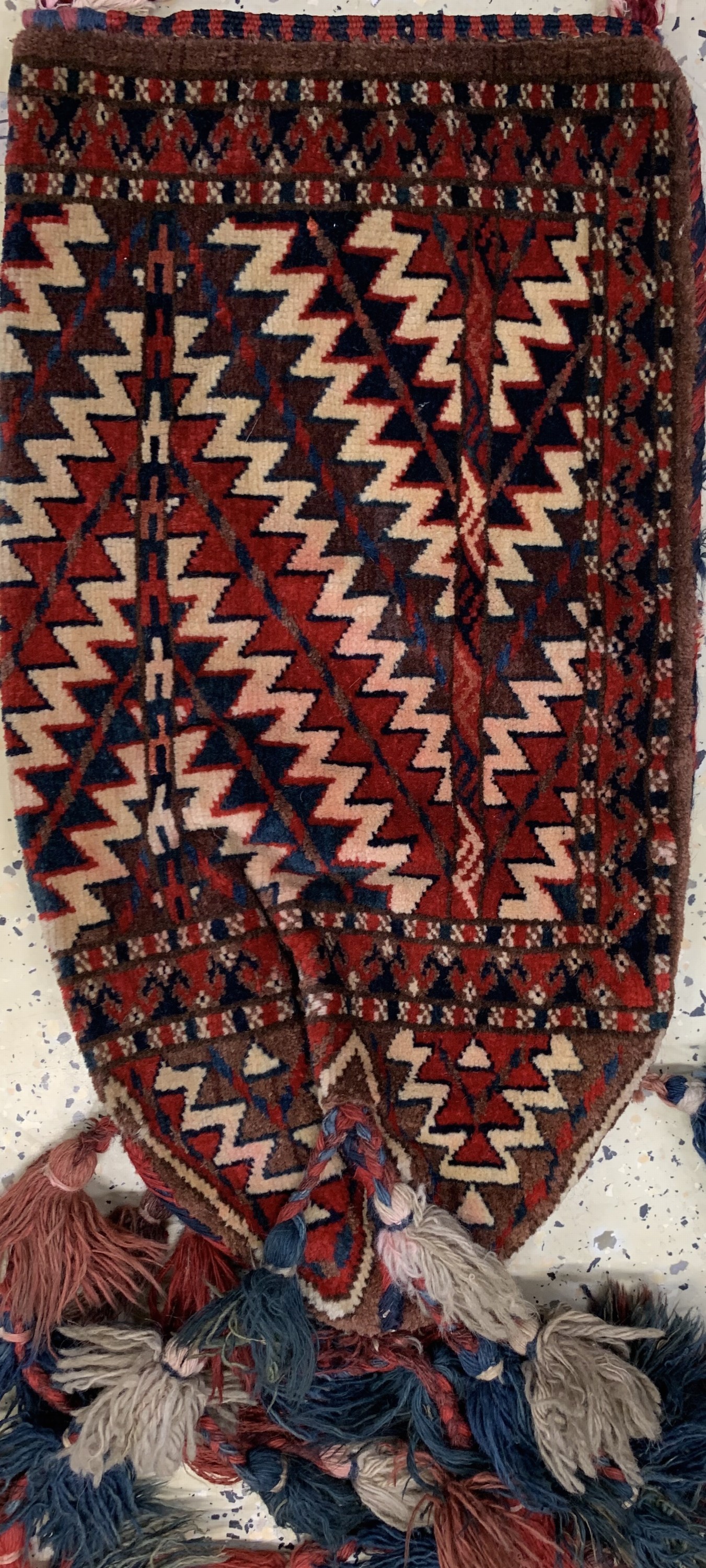 Detail c: Konvolut 3 Okbasch, Turkmenistan, um 1920/1930, Wolle auf Wolle, ca. 63 x 42 cm, EHZ: 3-4