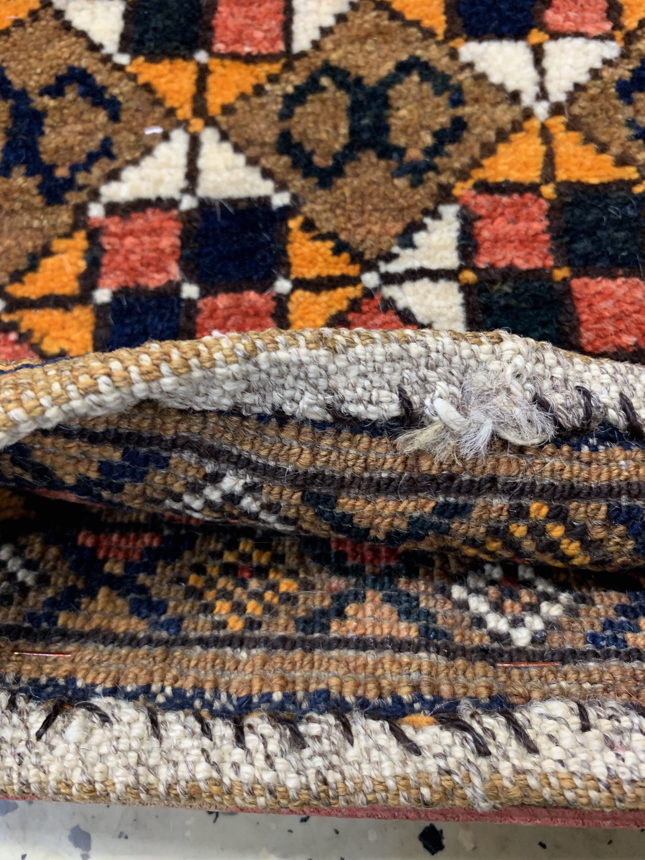 Detail f: Konvolut 3 Okbasch, Turkmenistan, um 1920/1930, Wolle auf Wolle, ca. 63 x 42 cm, EHZ: 3-4