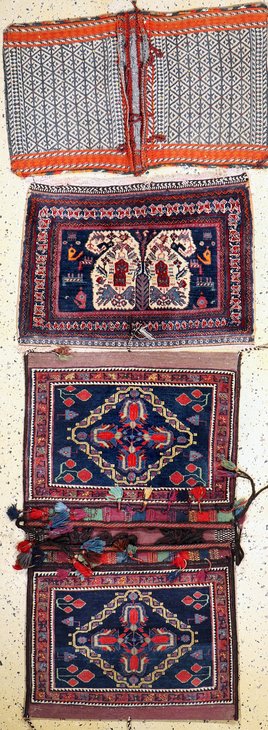 Konvolut aus Taschenfront & Doppeltaschen, Persien, um 1920/1930, Wolle auf Baumwolle, ca. 117 x 70 cm, EHZ: 2-3
