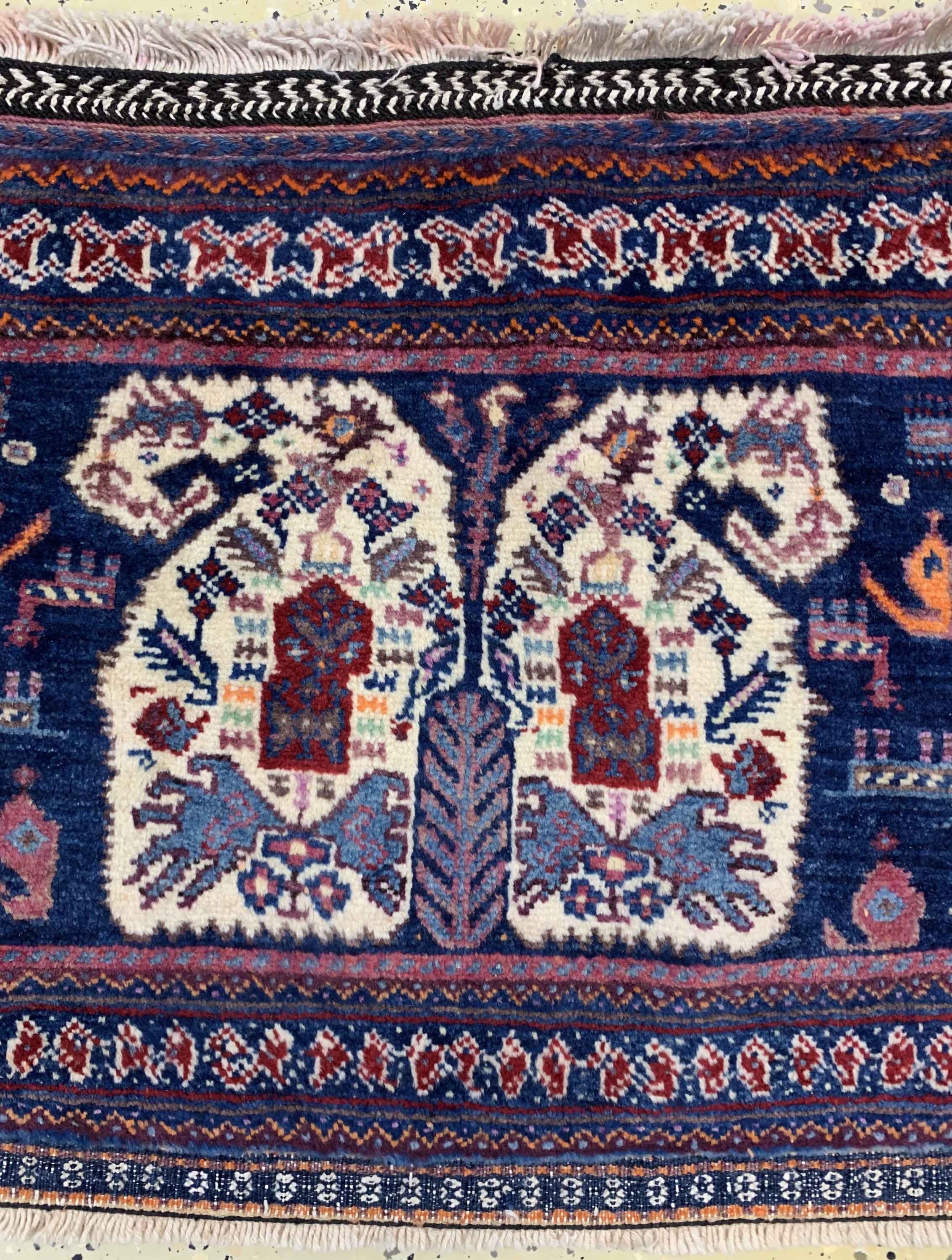 Detail c: Konvolut aus Taschenfront & Doppeltaschen, Persien, um 1920/1930, Wolle auf Baumwolle, ca. 117 x 70 cm, EHZ: 2-3
