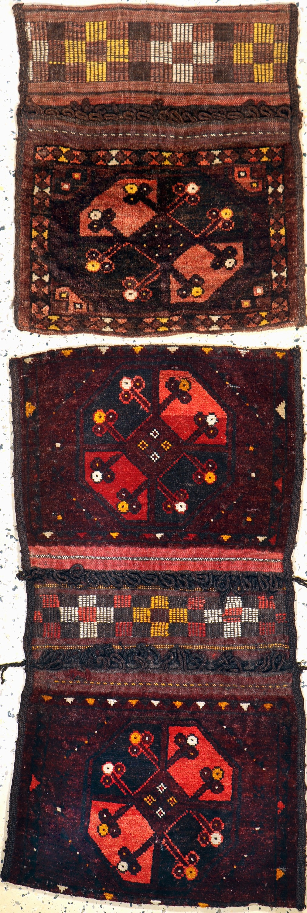 Konvolut 2 Ersari Taschen, Turkmenistan, um1910/1920, Wolle auf Wolle, ca. 108 x 58 cm & ca. 64 x 56 cm, EHZ: 3-4