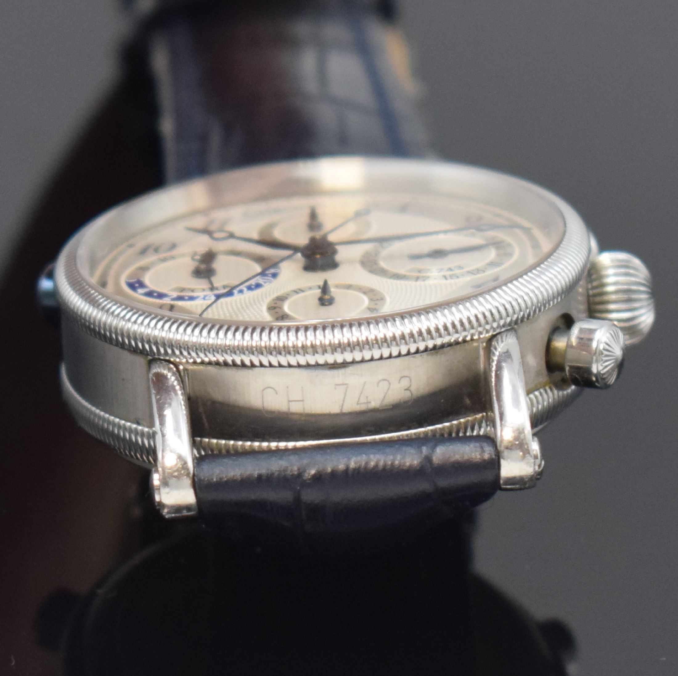 Detail d: CHRONOSWISS Armbandchronograph Modell Tora in Stahl Referenz CH 7423, Schweiz um 2005, Automatik, beids. vergl. Geh. inkl. Lederband m. Dornschl., ...