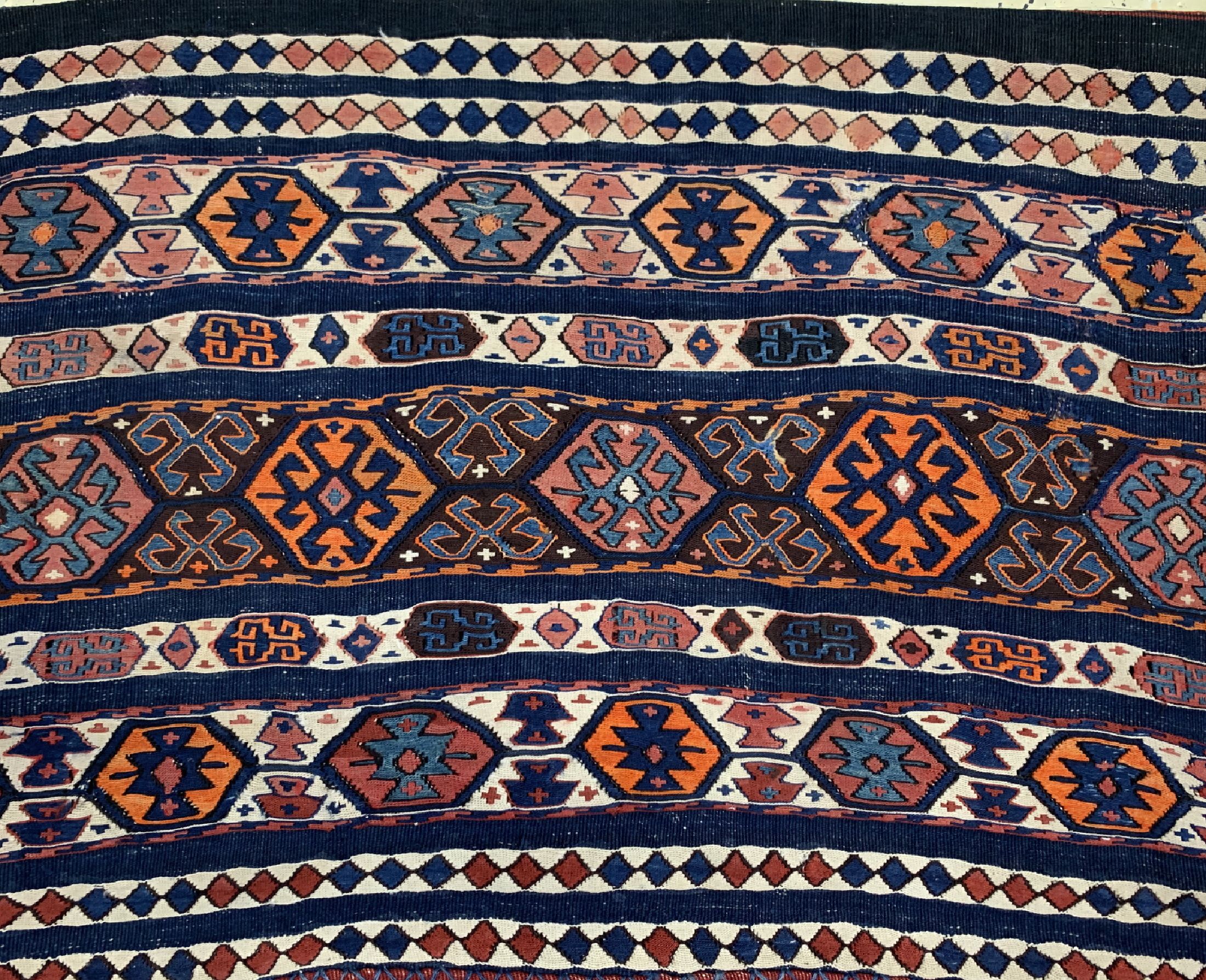Detail b: Shahsawan Kelim-Doppeltasche , Persien, um 1920, Wolle auf Wolle, ca. 156 x 98 cm, EHZ: 2, (kleine Reparaturen)