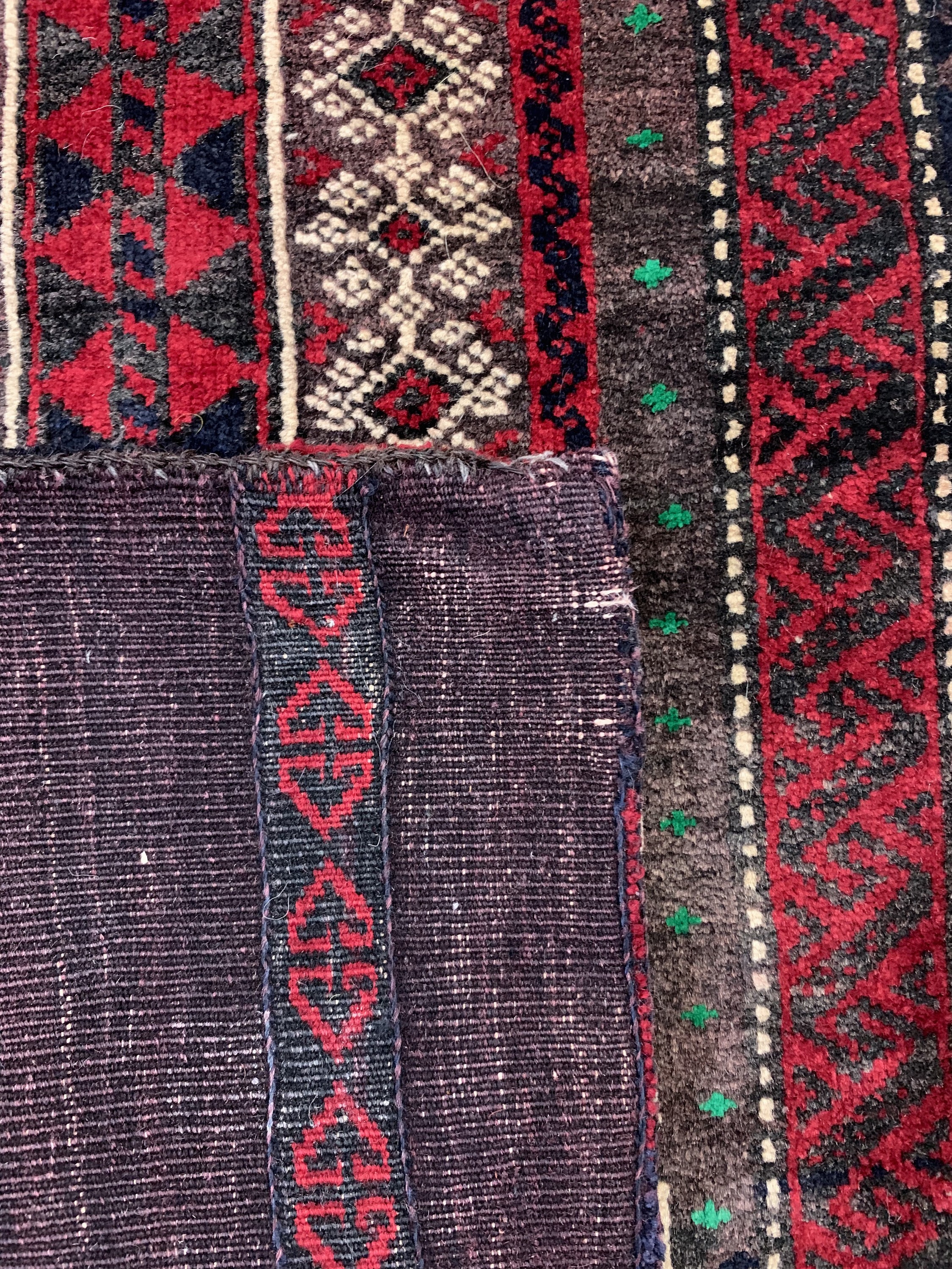 Detail d: 4 Belutsch Taschenfronten, Persien, um 1930/1940, Wolle auf Wolle, ca. 115 x 49 cm, EHZ: 3-4
