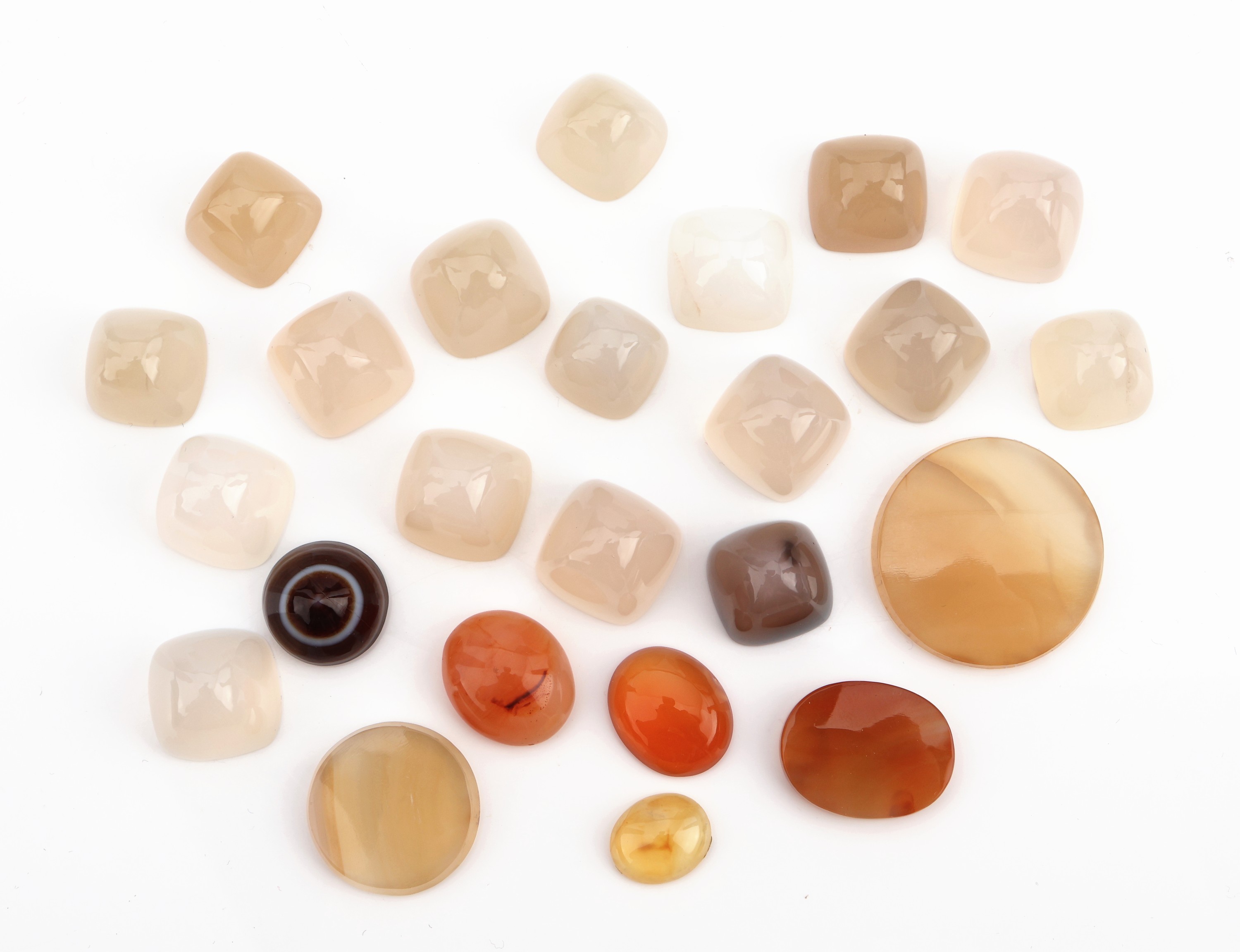 Lot lose Achate, ca. 328 ct, versch. Schliffformen, Farben und Größen