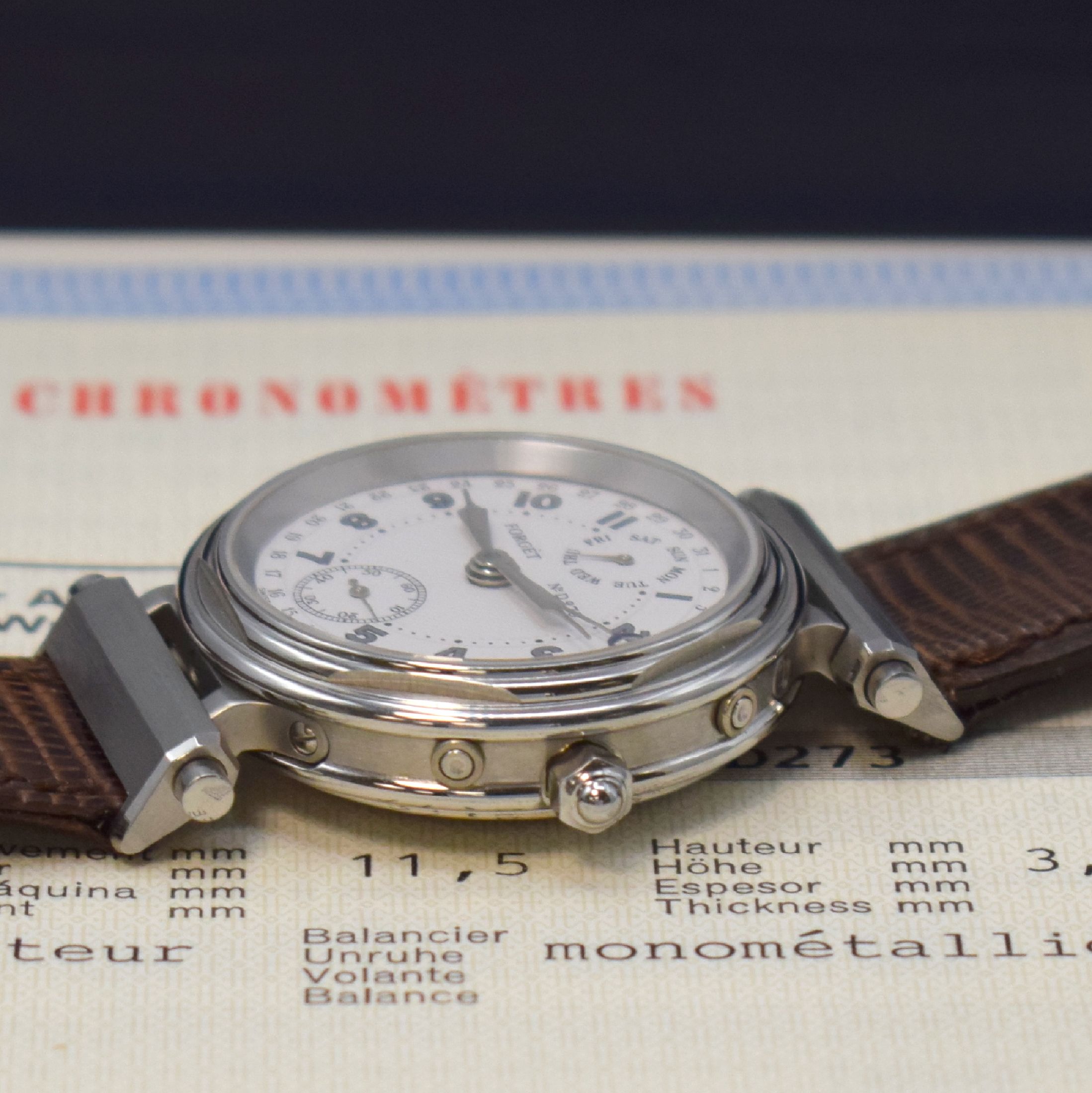 Detail b: FORGET Classic D Chronometer Herrenarmbanduhr Nr. D 273 mit Tag und Datum, Schweiz um 1991, Automatik, aufw., beids. vergl. Edelstahlgehäuse, Boden ...